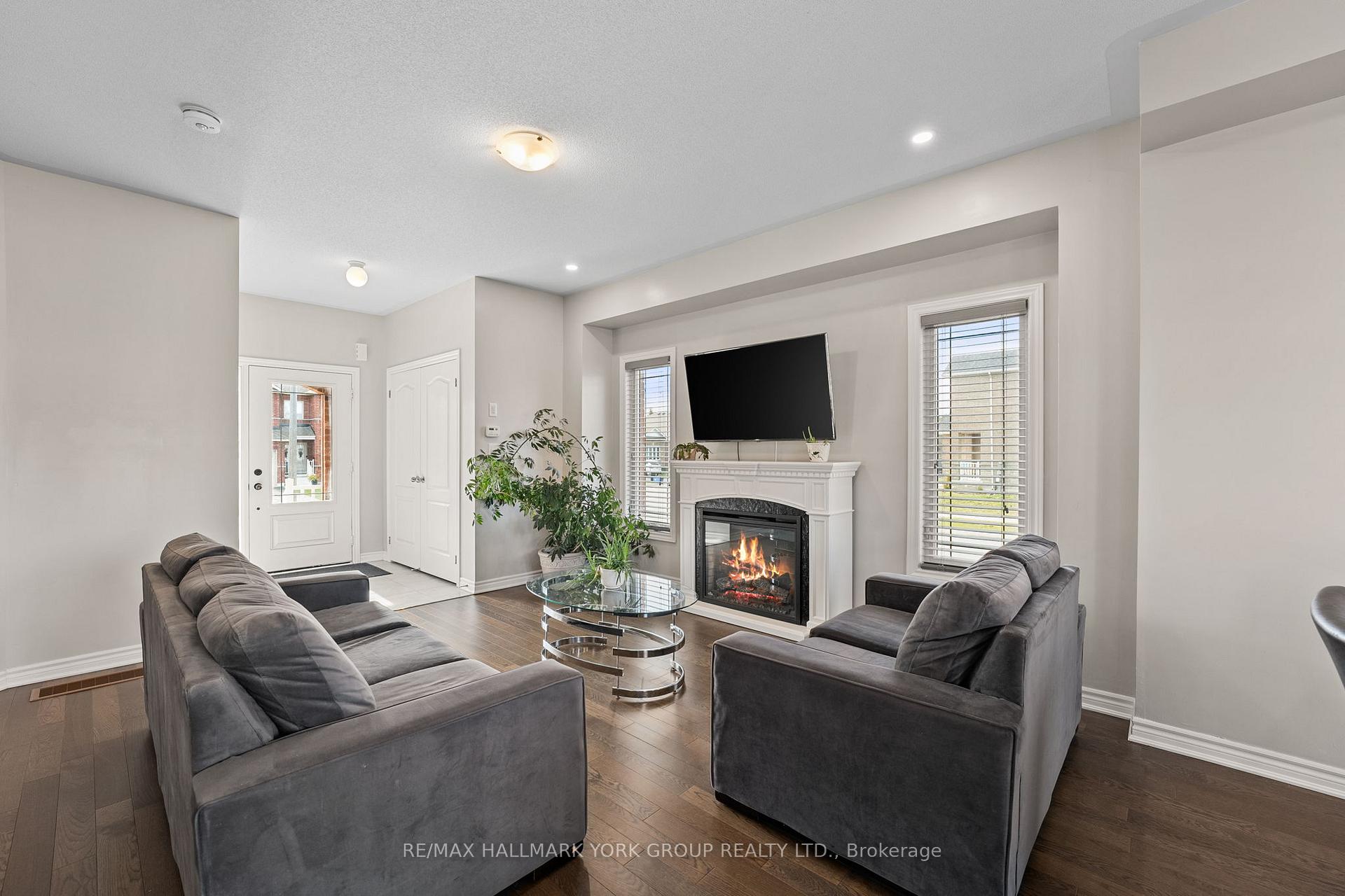 Photo 2 of 8 Pollock Avenue, Brock, Beaverton — HOMEH