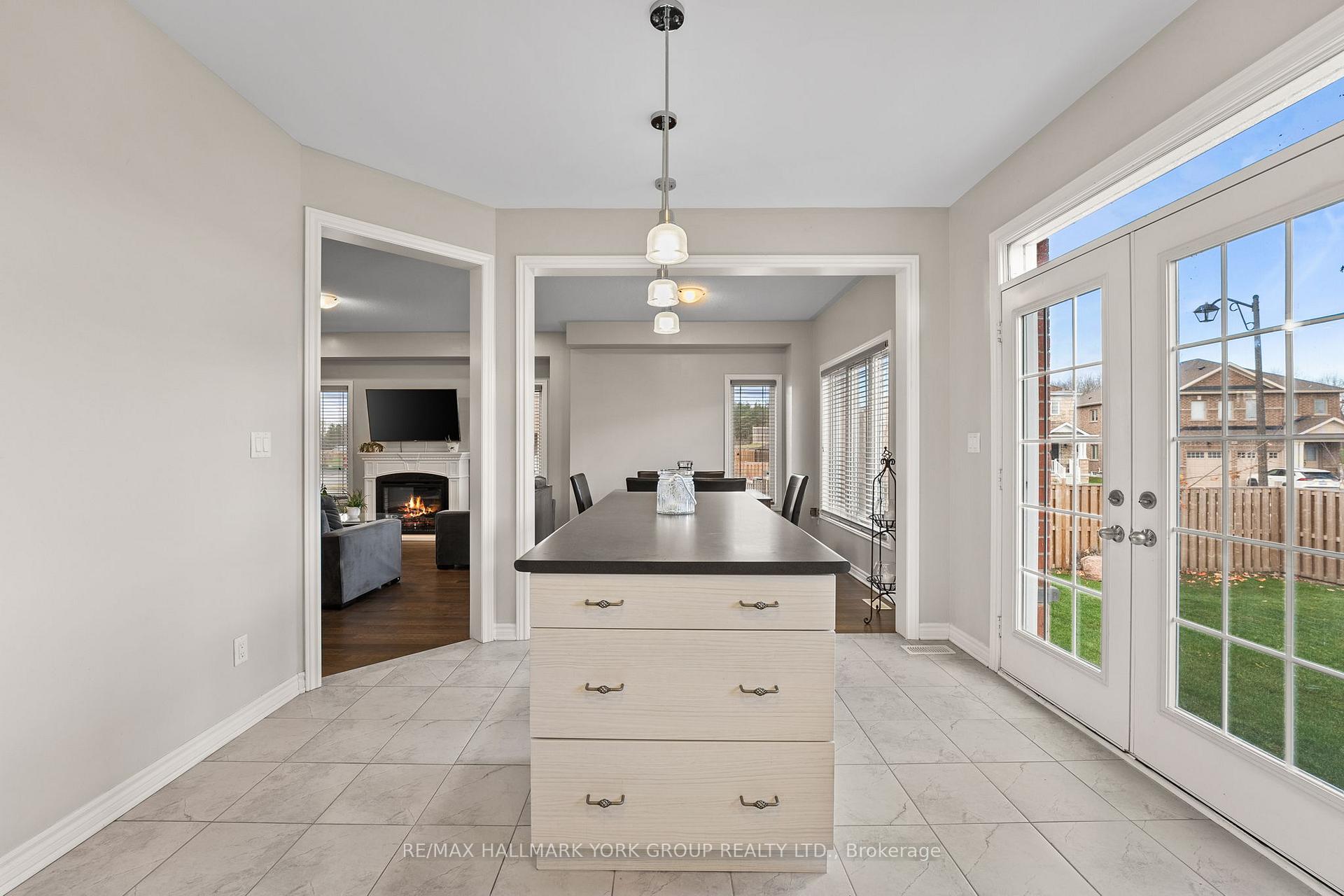 Photo 10 of 8 Pollock Avenue, Brock, Beaverton — HOMEH
