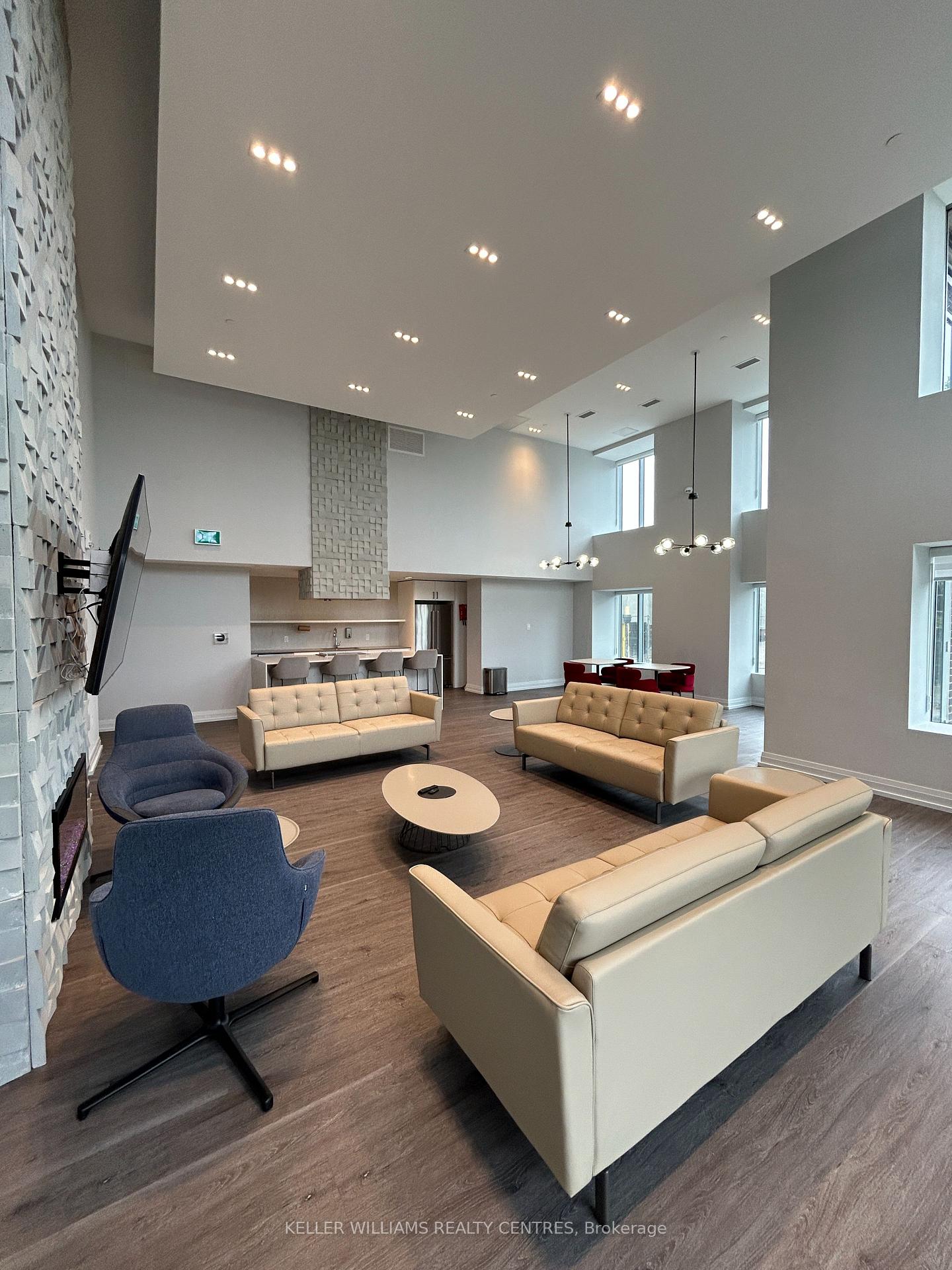 Photo 12 of Unit 909, 56 Lakeside Terrace, Barrie, Little Lake — HOMEH