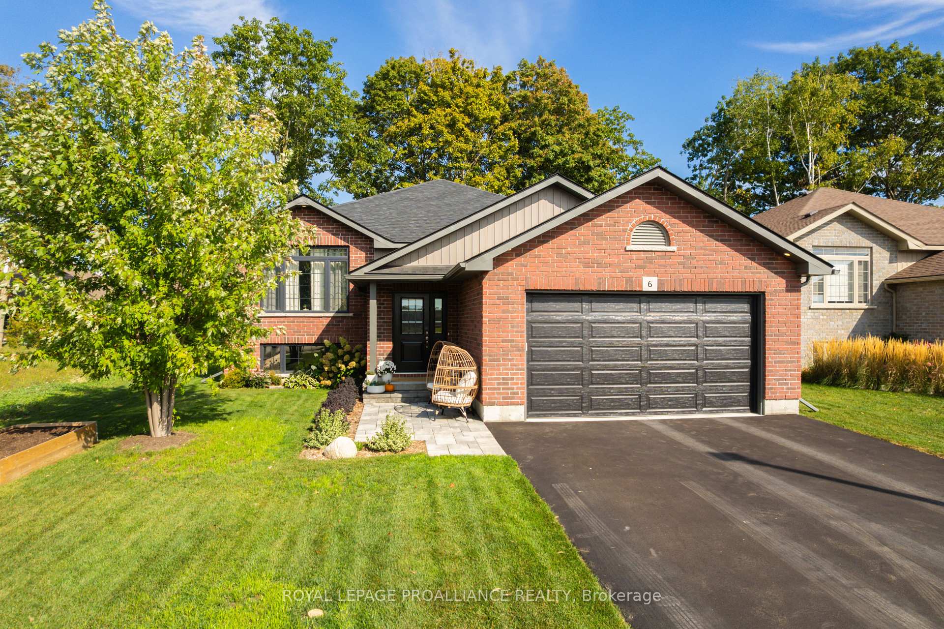 Photo 2 of 6 Lawrence Avenue, Prince Edward County, Sophiasburg Ward — HOMEH