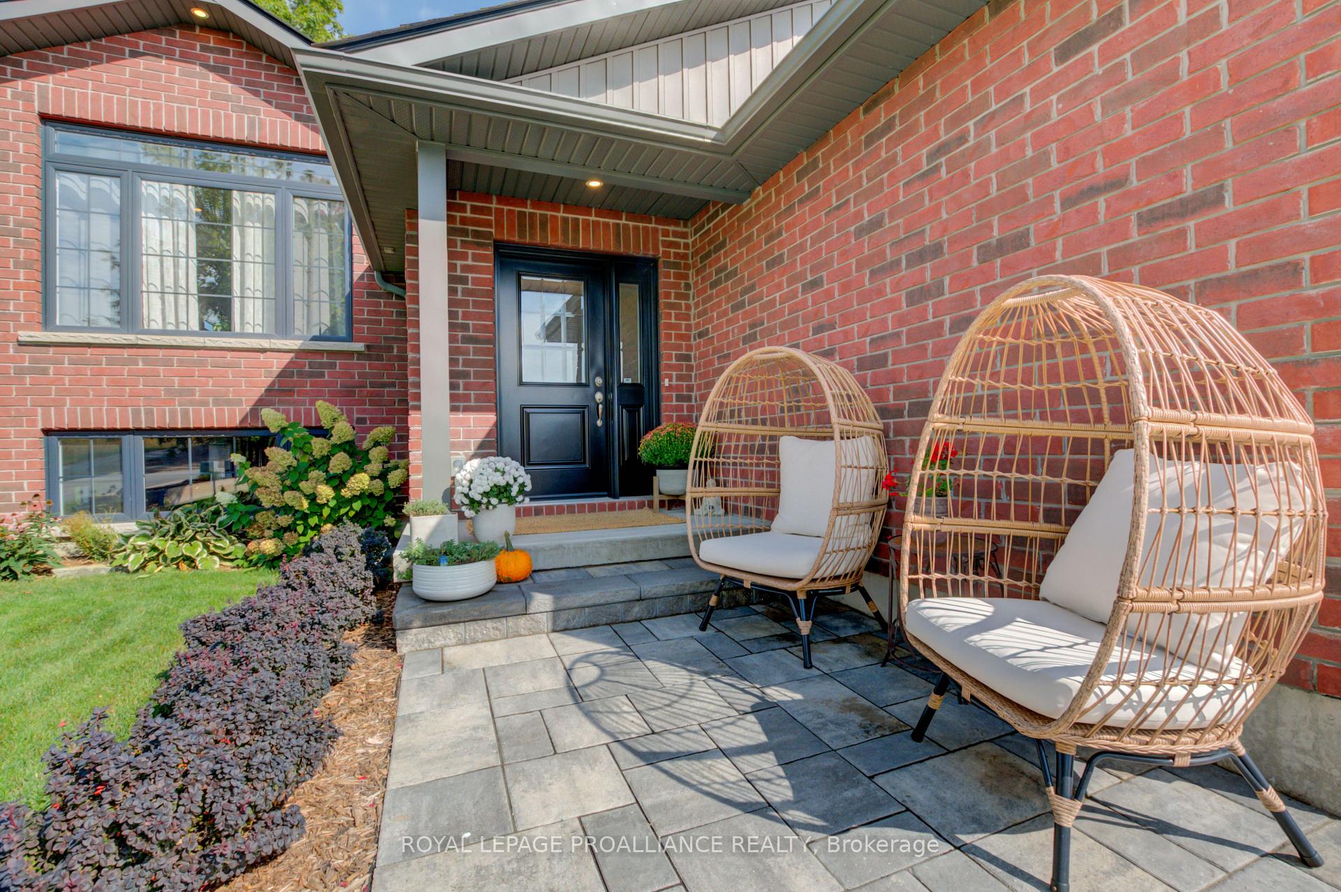 Photo 5 of 6 Lawrence Avenue, Prince Edward County, Sophiasburg Ward — HOMEH