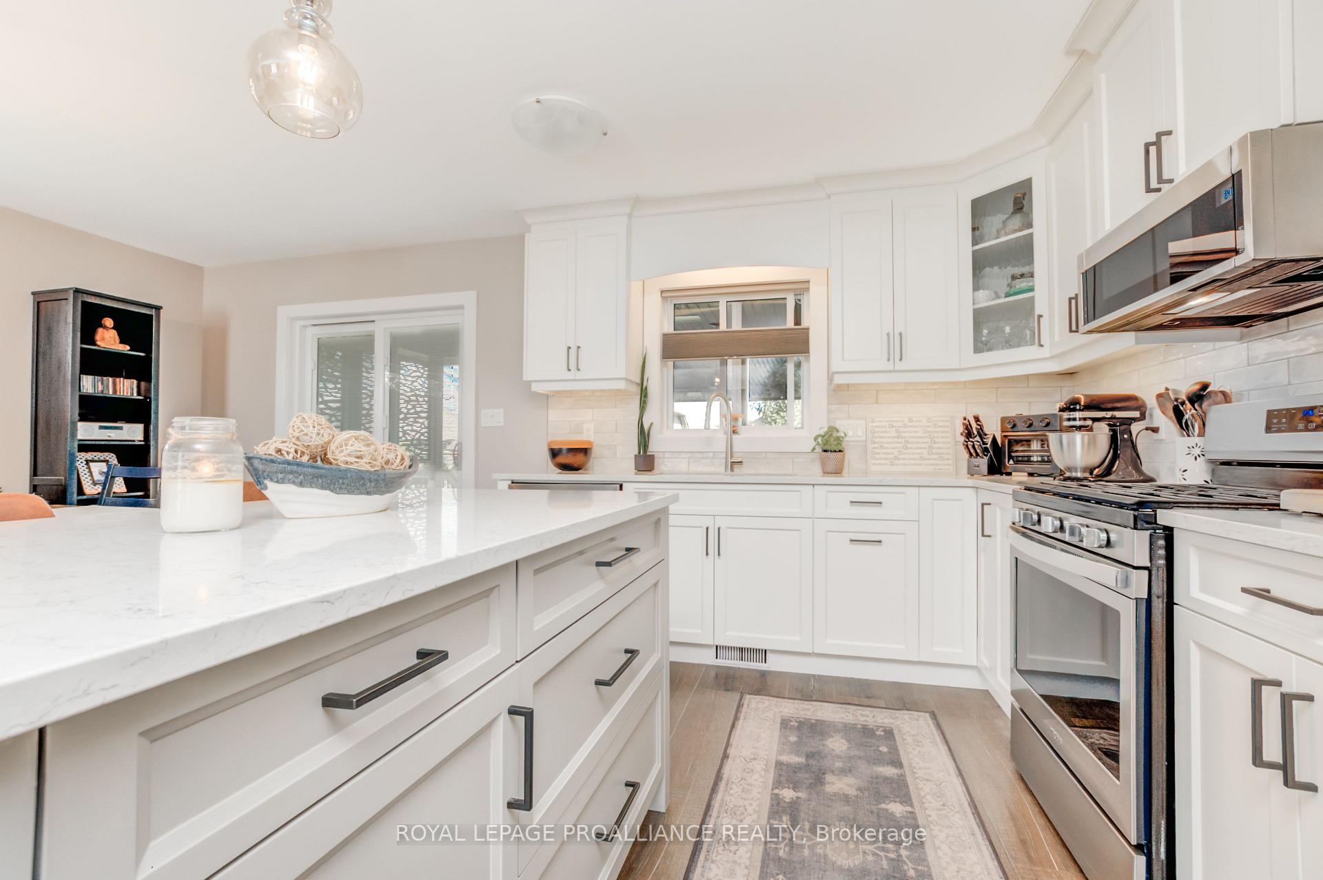 Photo 12 of 6 Lawrence Avenue, Prince Edward County, Sophiasburg Ward — HOMEH
