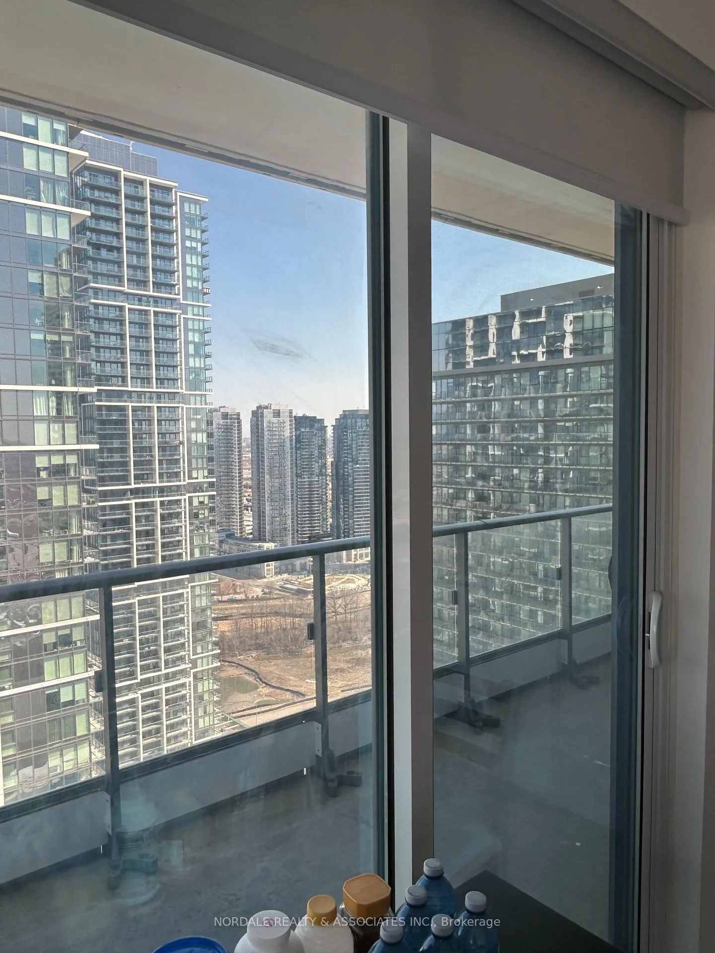 Photo 9 of Unit 3802, 950 Portage Parkway W, Vaughan, Concord — HOMEH
