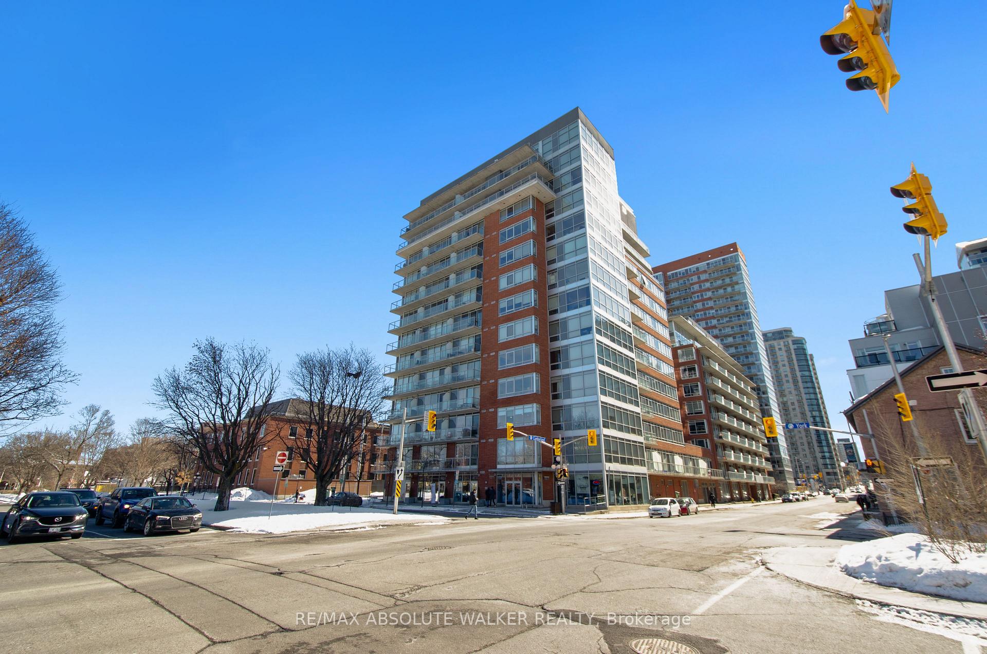 Front of Unit 1302, 180 York Street