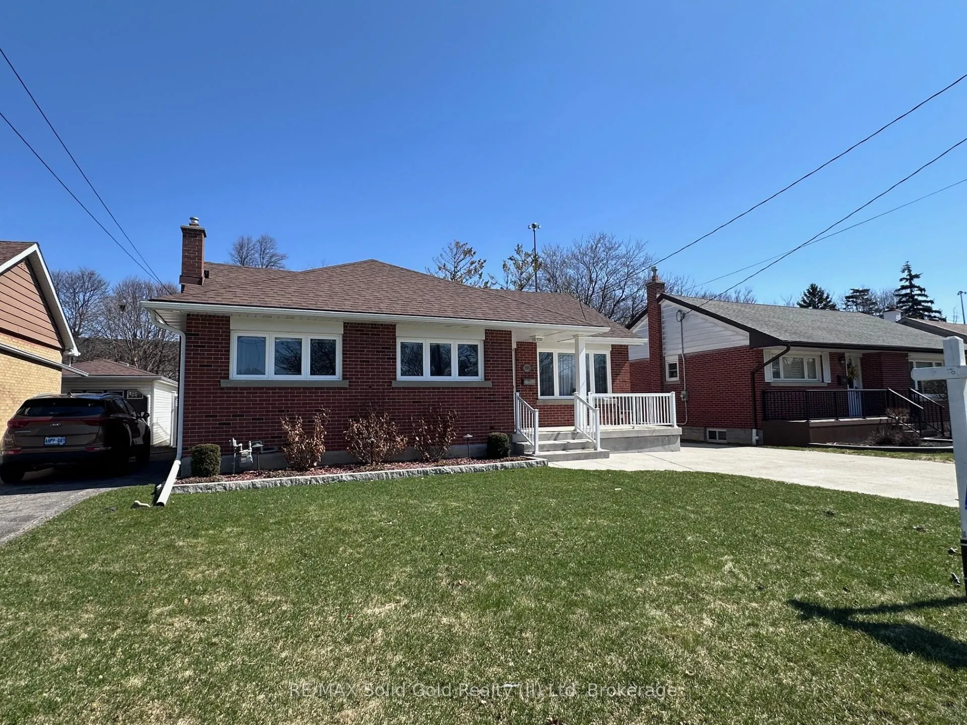 Photo 5 of 390 Dumfries Avenue, Waterloo — HOMEH