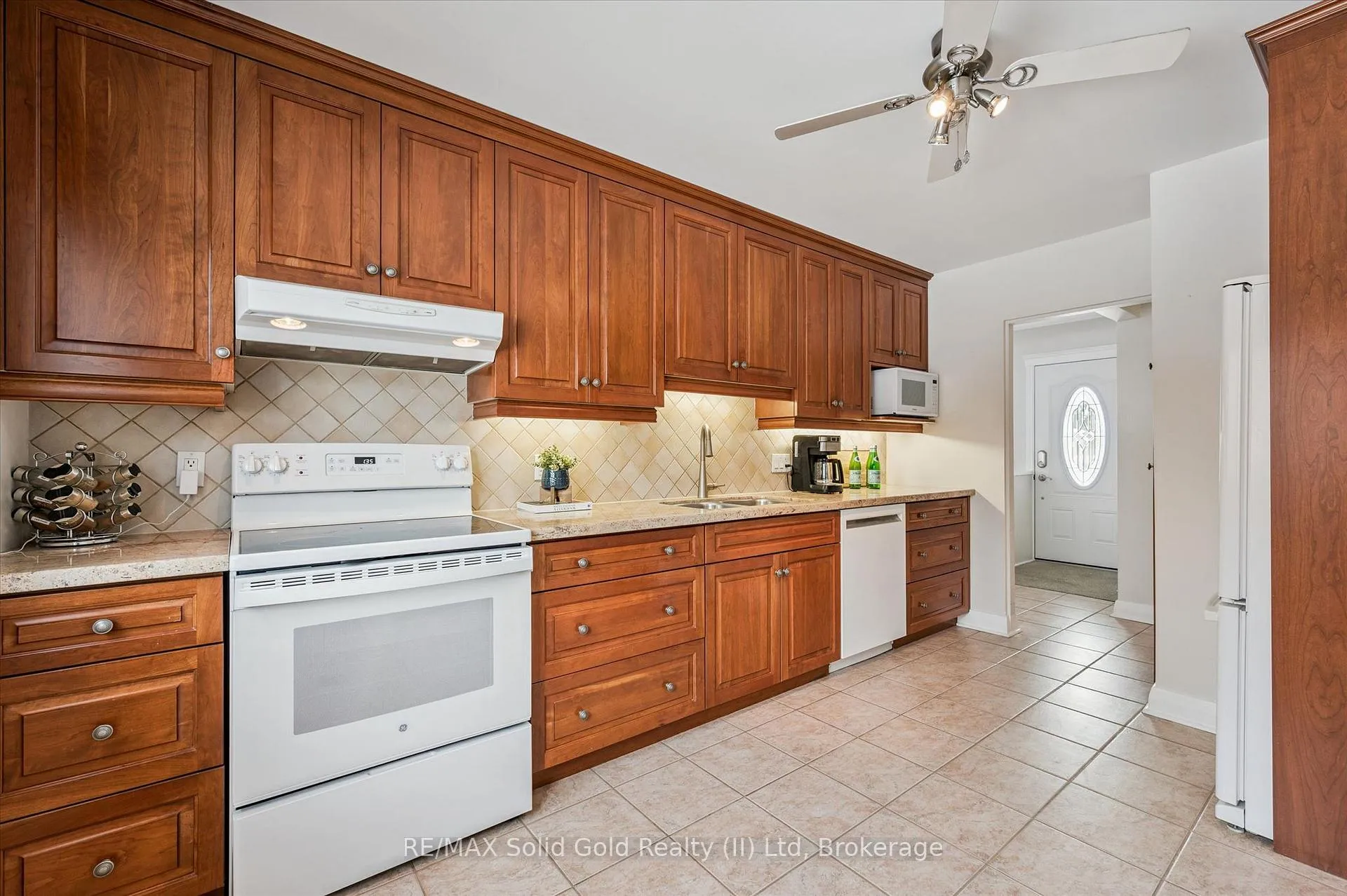 Photo 12 of 390 Dumfries Avenue, Waterloo — HOMEH