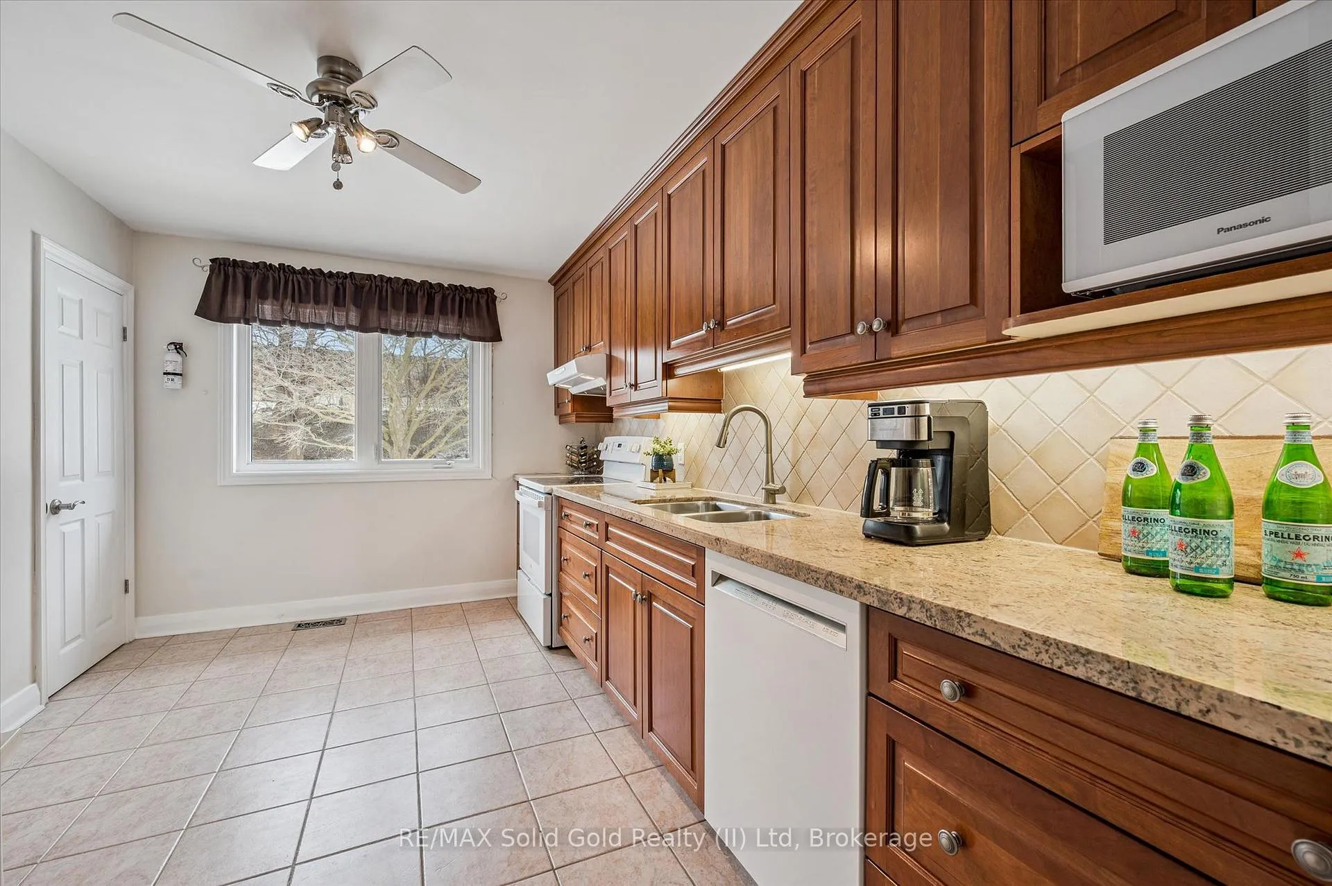 Photo 13 of 390 Dumfries Avenue, Waterloo — HOMEH