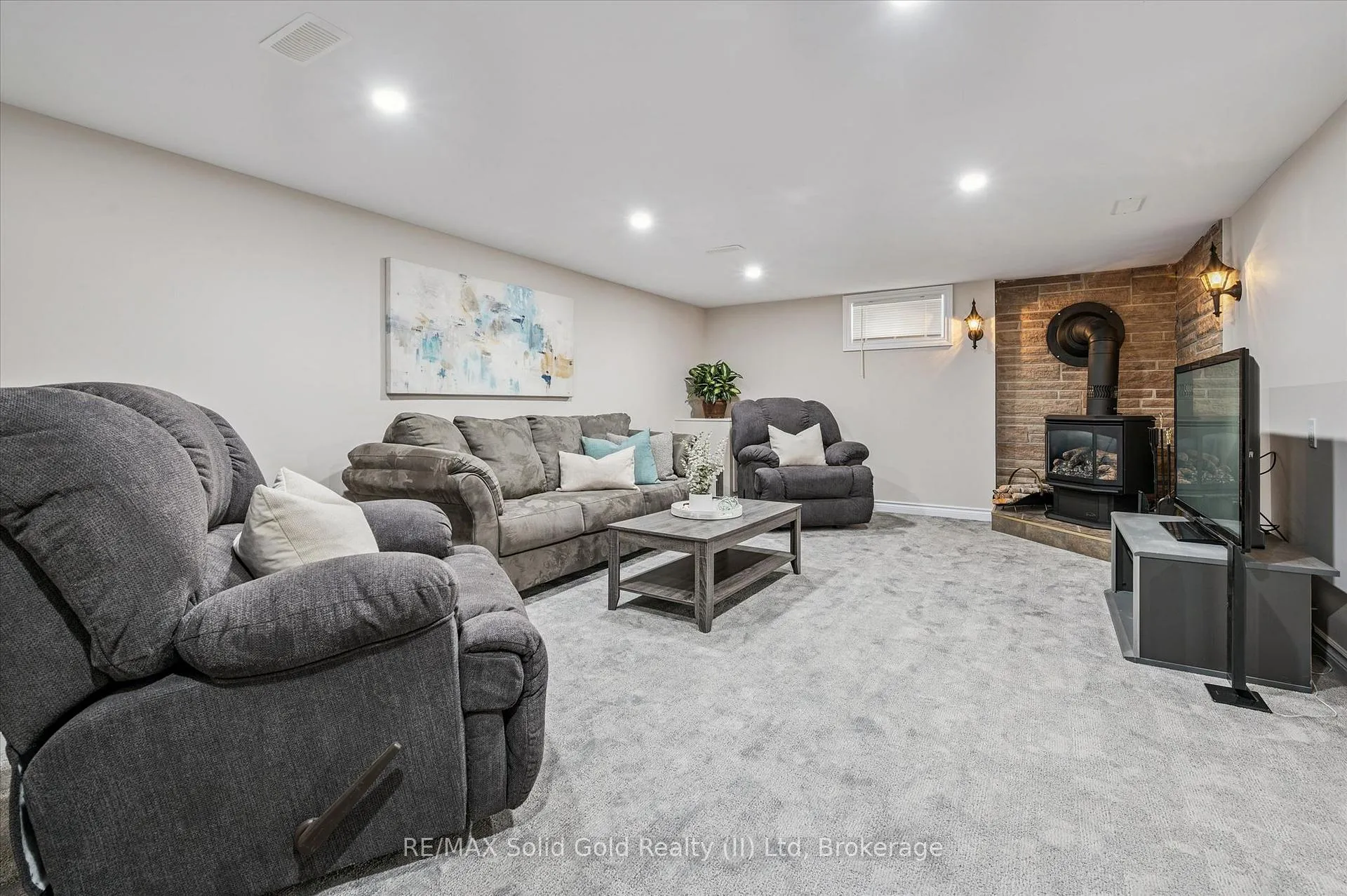 Photo 24 of 390 Dumfries Avenue, Waterloo — HOMEH