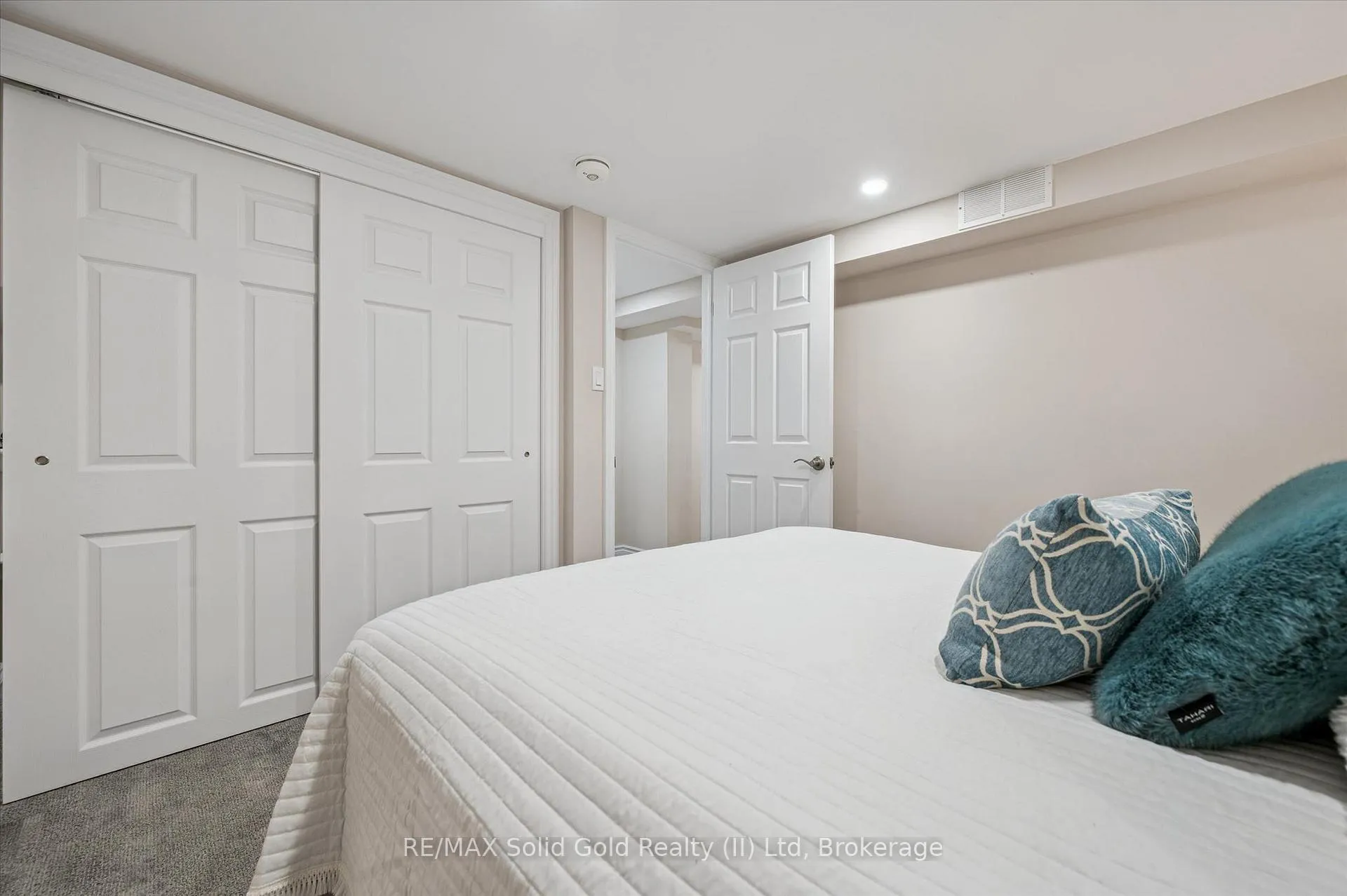 Photo 28 of 390 Dumfries Avenue, Waterloo — HOMEH