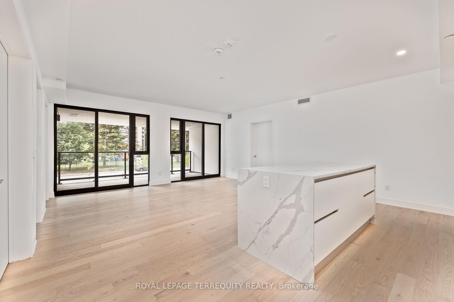Photo 4 of Unit 207, 200 Keewatin Avenue, Toronto, Mount Pleasant East — HOMEH