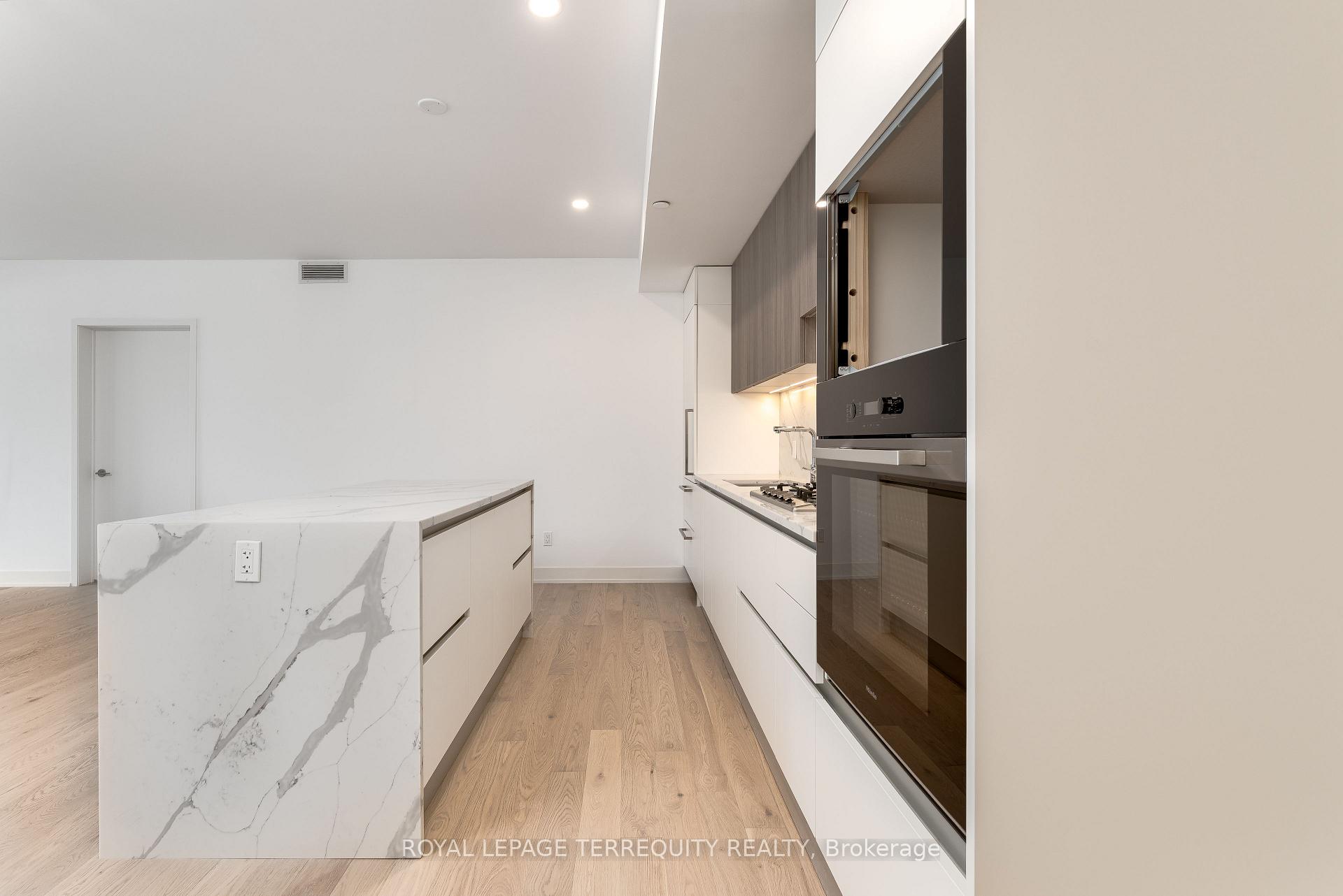 Photo 5 of Unit 207, 200 Keewatin Avenue, Toronto, Mount Pleasant East — HOMEH