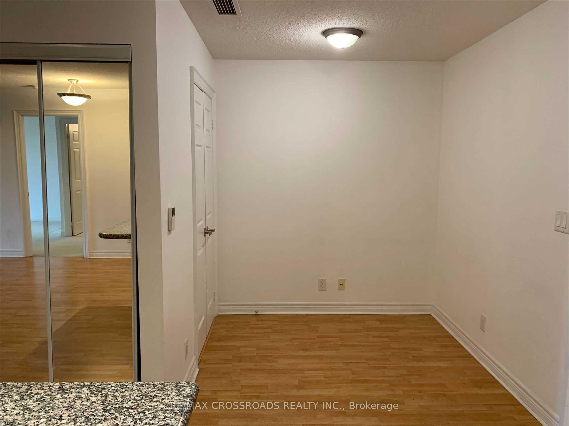 Photo 4 of Unit 232, 33 Cox Boulevard, Markham, Unionville — HOMEH
