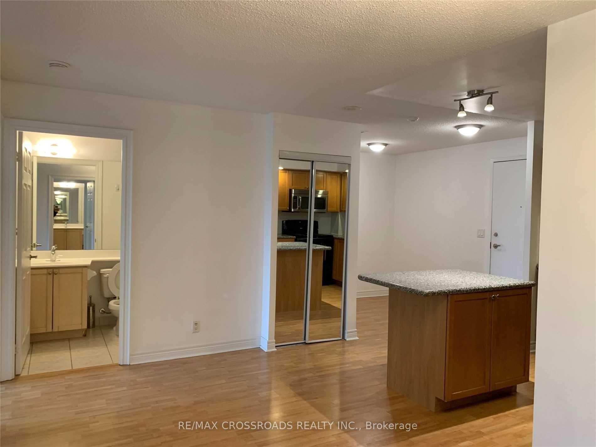 Photo 5 of Unit 232, 33 Cox Boulevard, Markham, Unionville — HOMEH