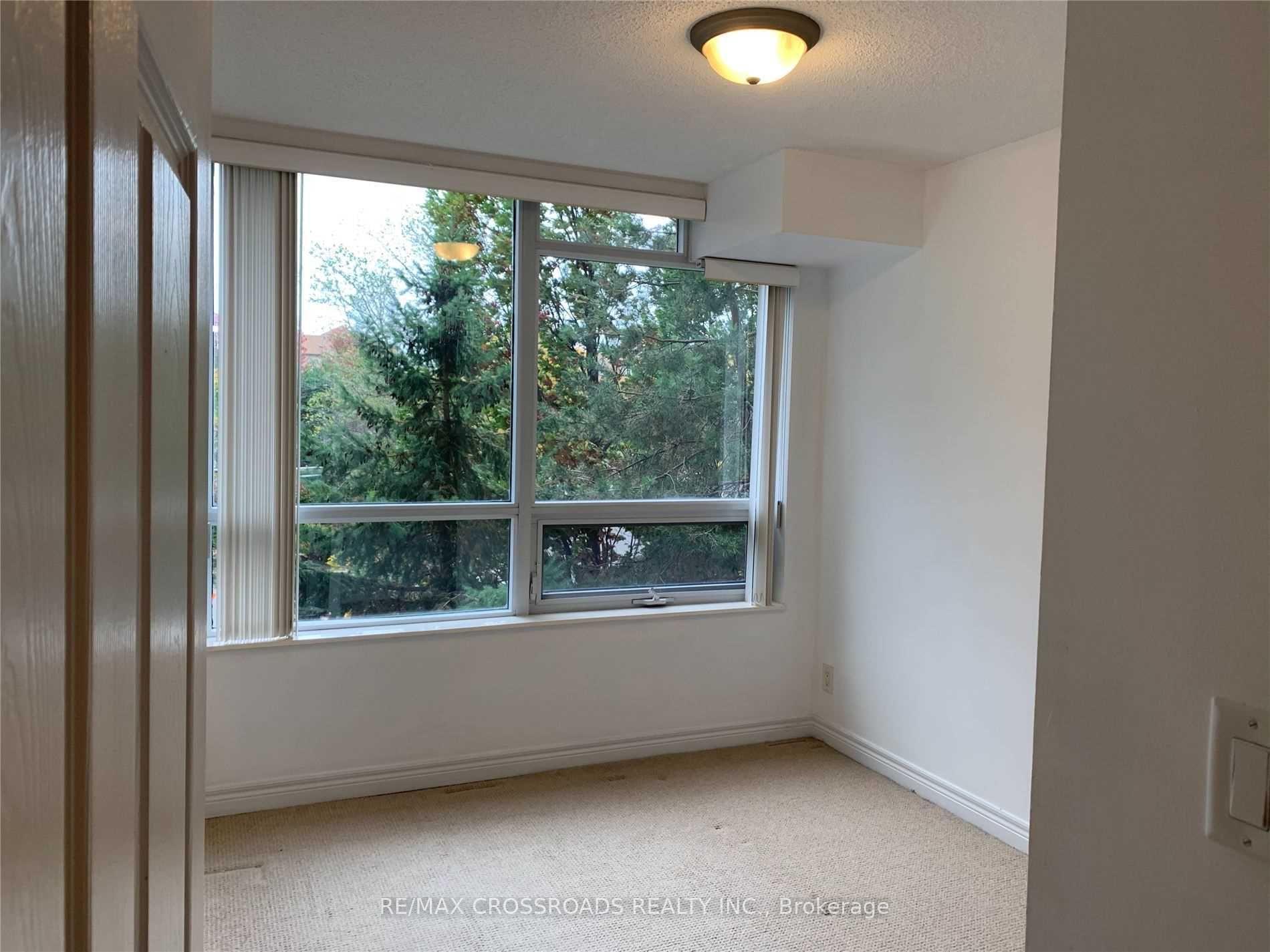 Photo 8 of Unit 232, 33 Cox Boulevard, Markham, Unionville — HOMEH