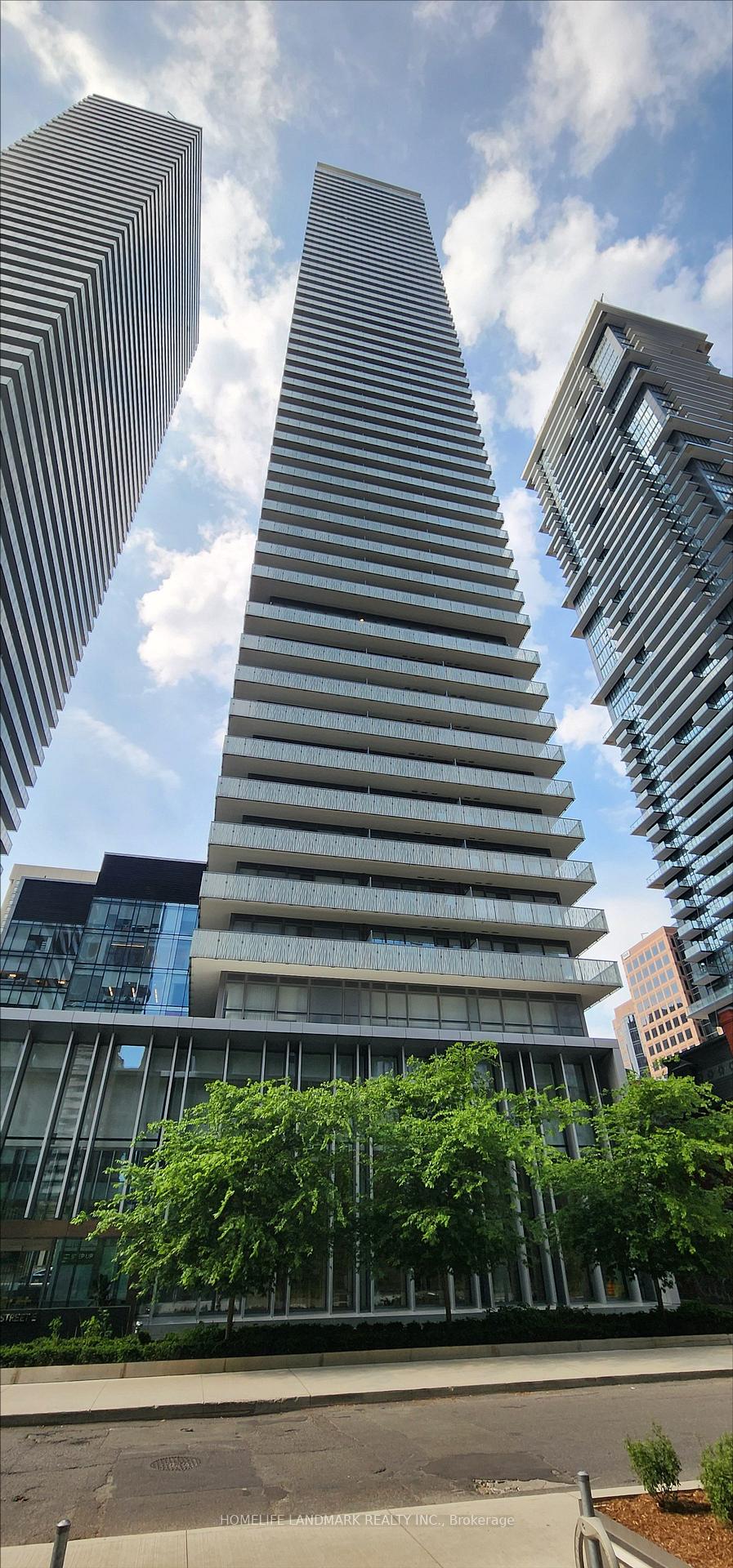Front of Unit 2501, 50 Charles Street E