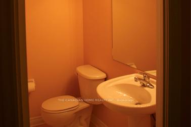 Photo 5 of Unit 907, 50 Disera Drive, Vaughan, Beverley Glen — HOMEH