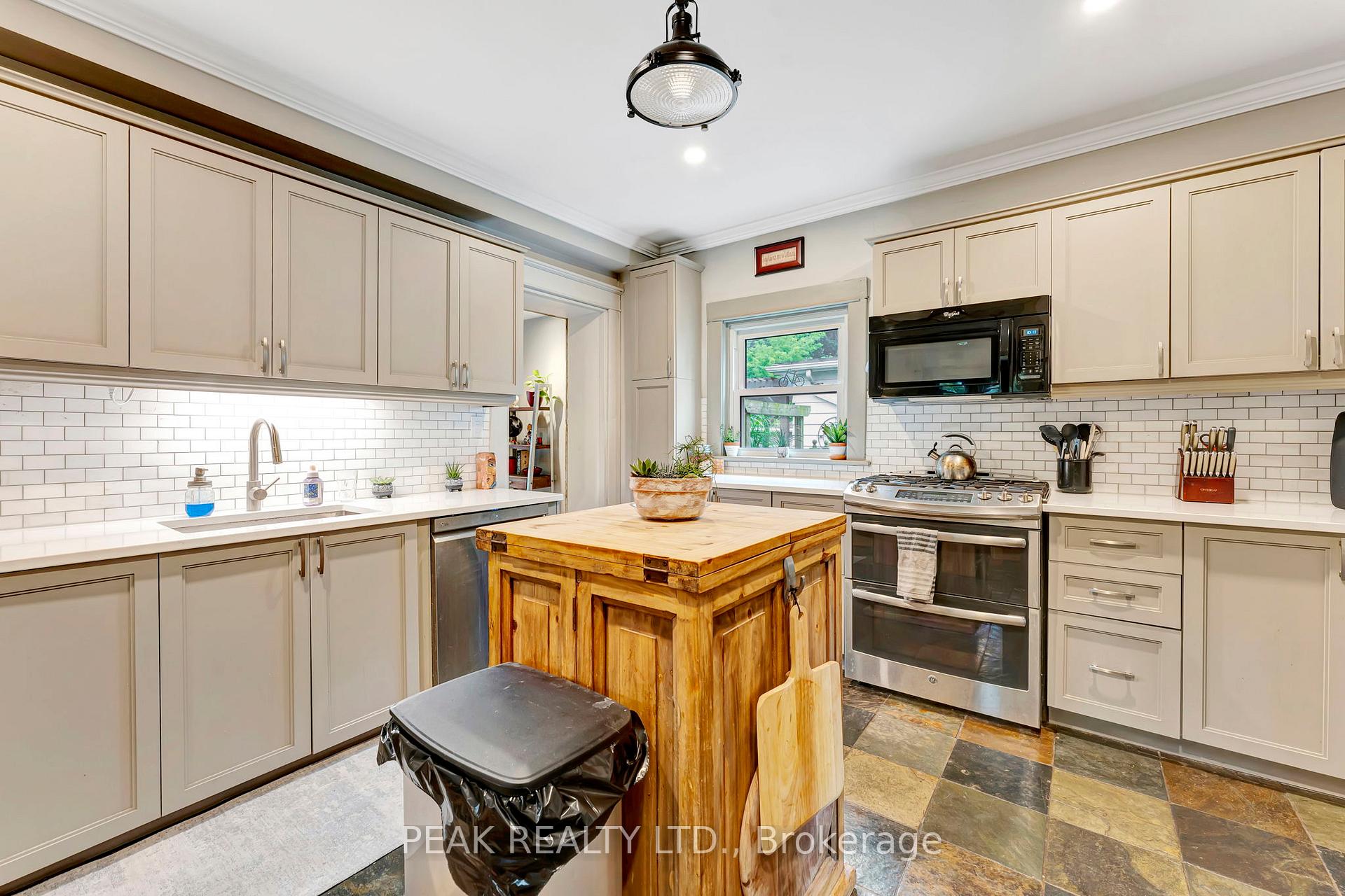 Photo 12 of 50 Jane Street, Brant, Paris — HOMEH
