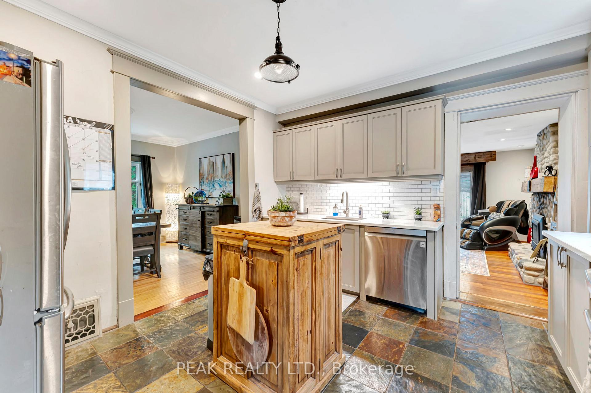 Photo 13 of 50 Jane Street, Brant, Paris — HOMEH