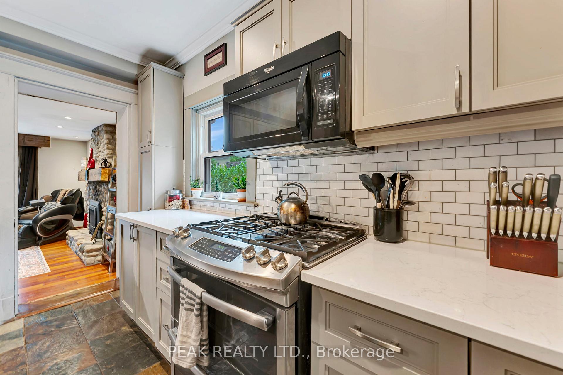 Photo 19 of 50 Jane Street, Brant, Paris — HOMEH