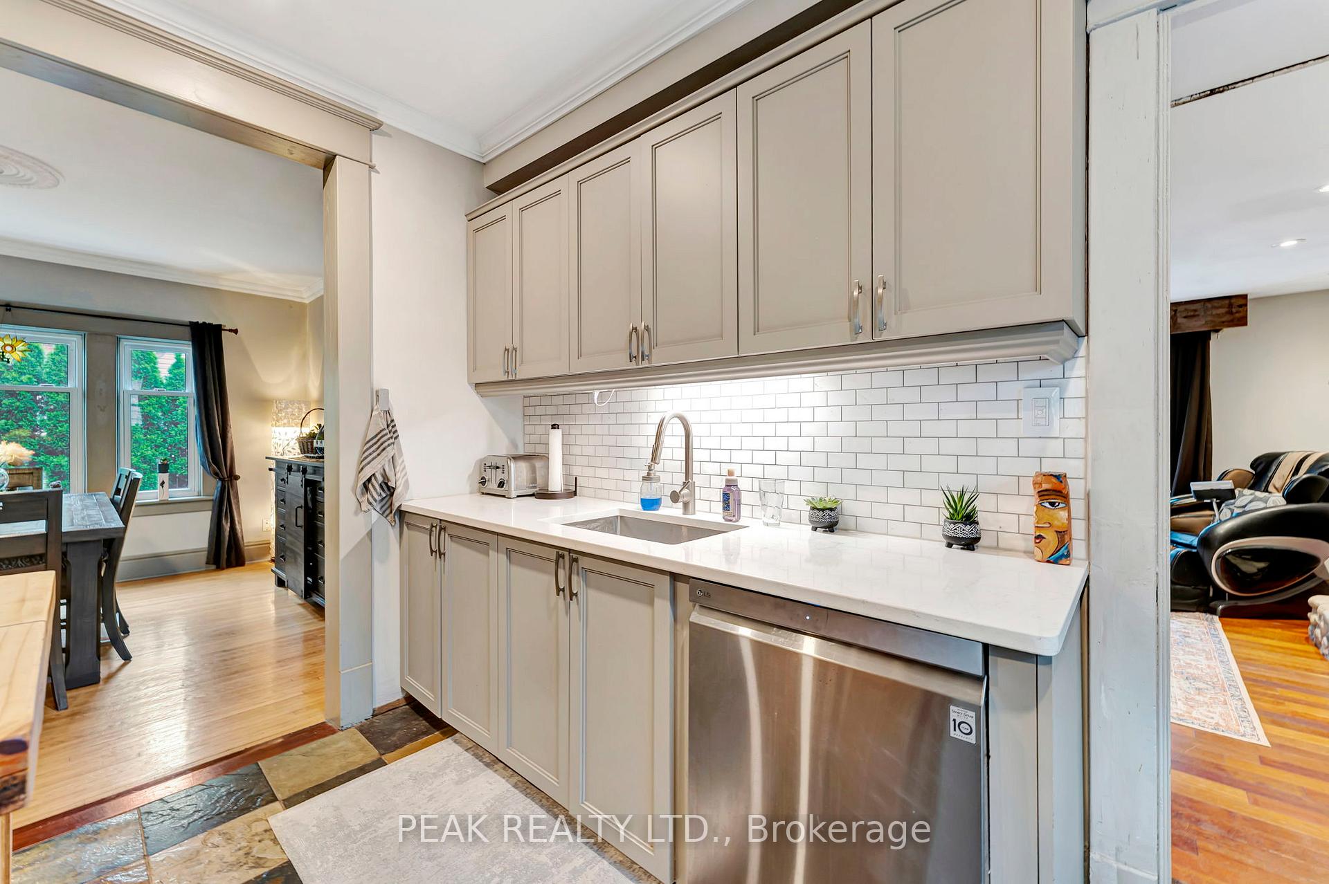 Photo 14 of 50 Jane Street, Brant, Paris — HOMEH