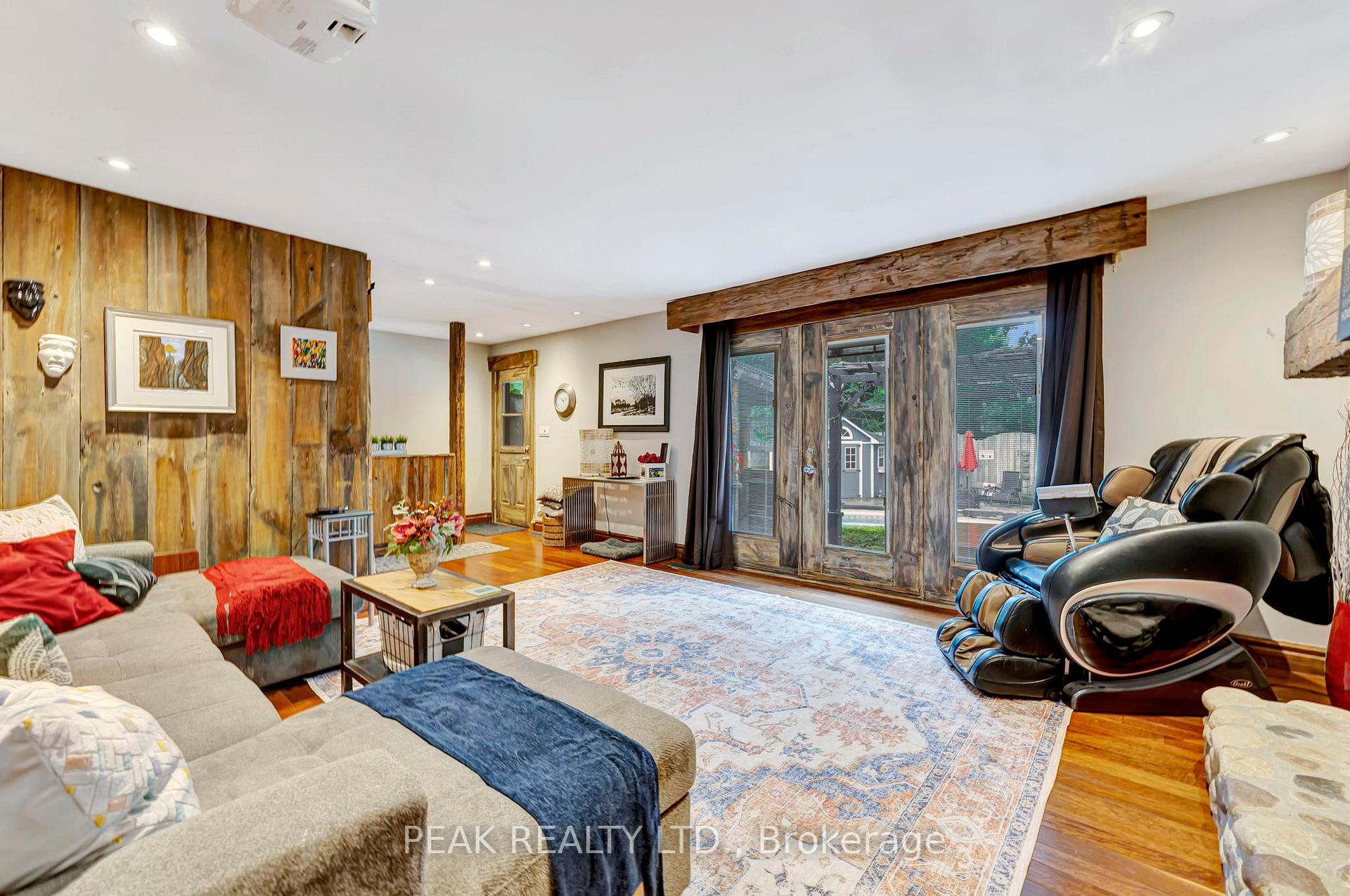 Photo 21 of 50 Jane Street, Brant, Paris — HOMEH