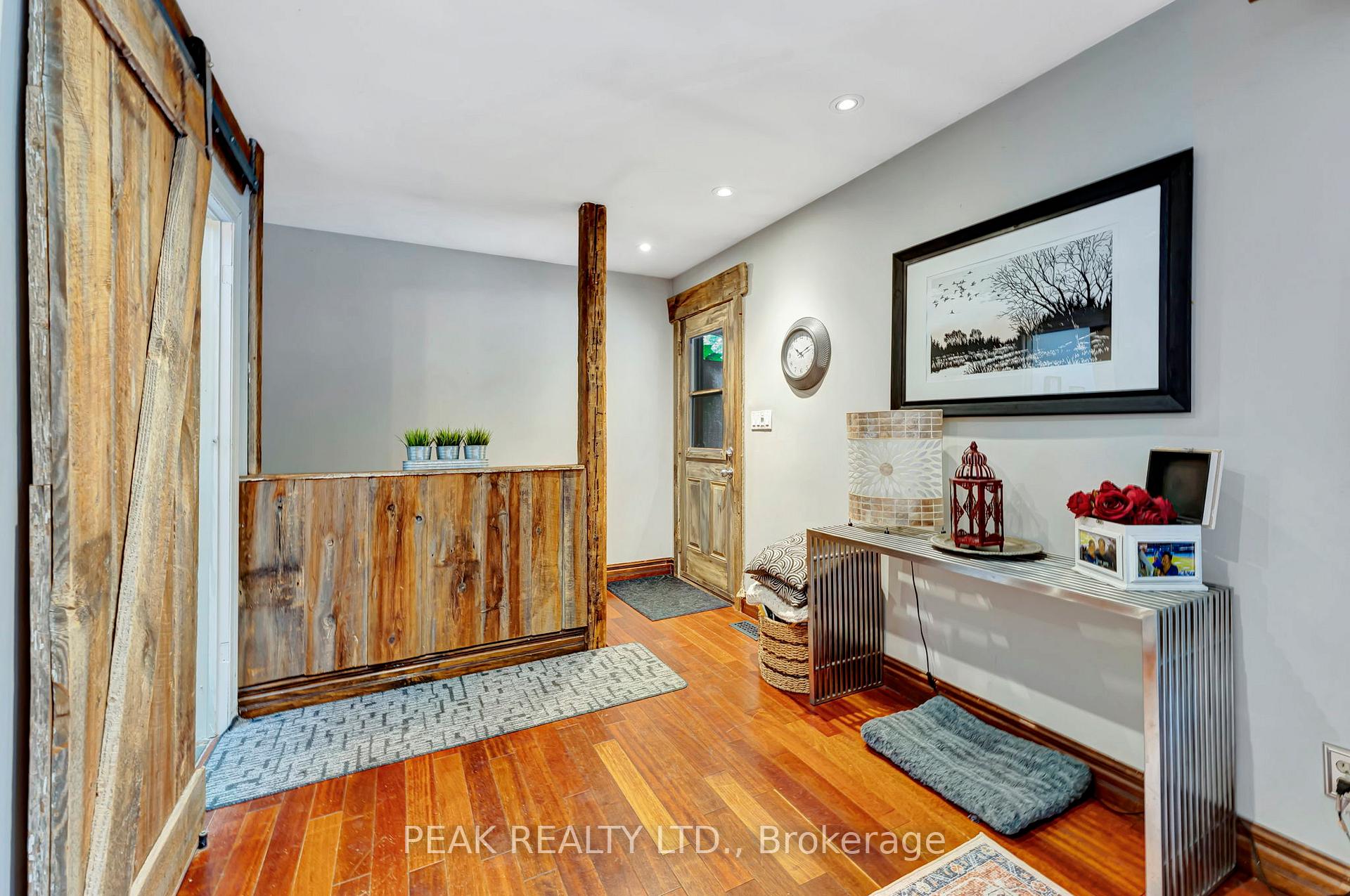 Photo 16 of 50 Jane Street, Brant, Paris — HOMEH