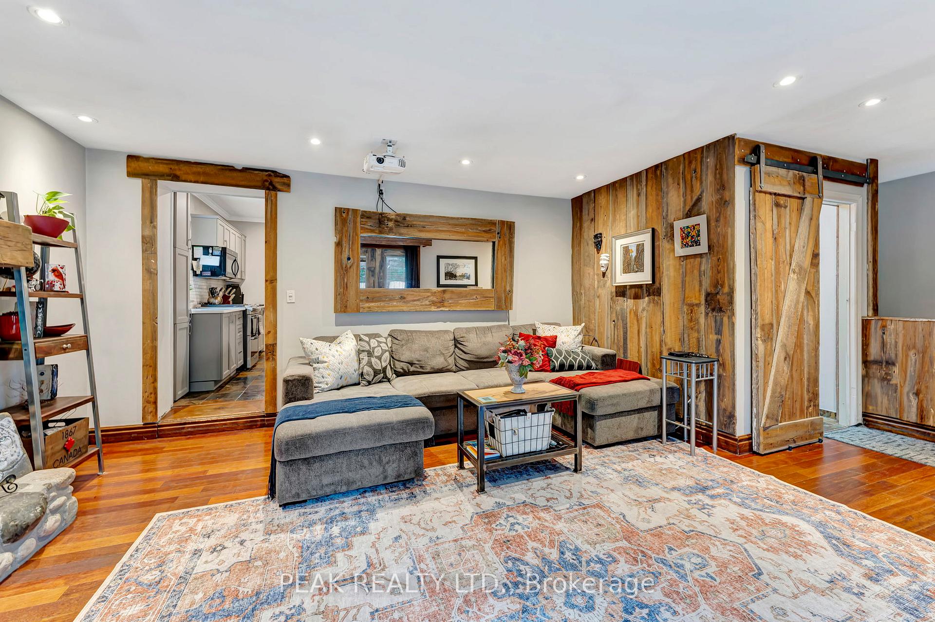 Photo 22 of 50 Jane Street, Brant, Paris — HOMEH