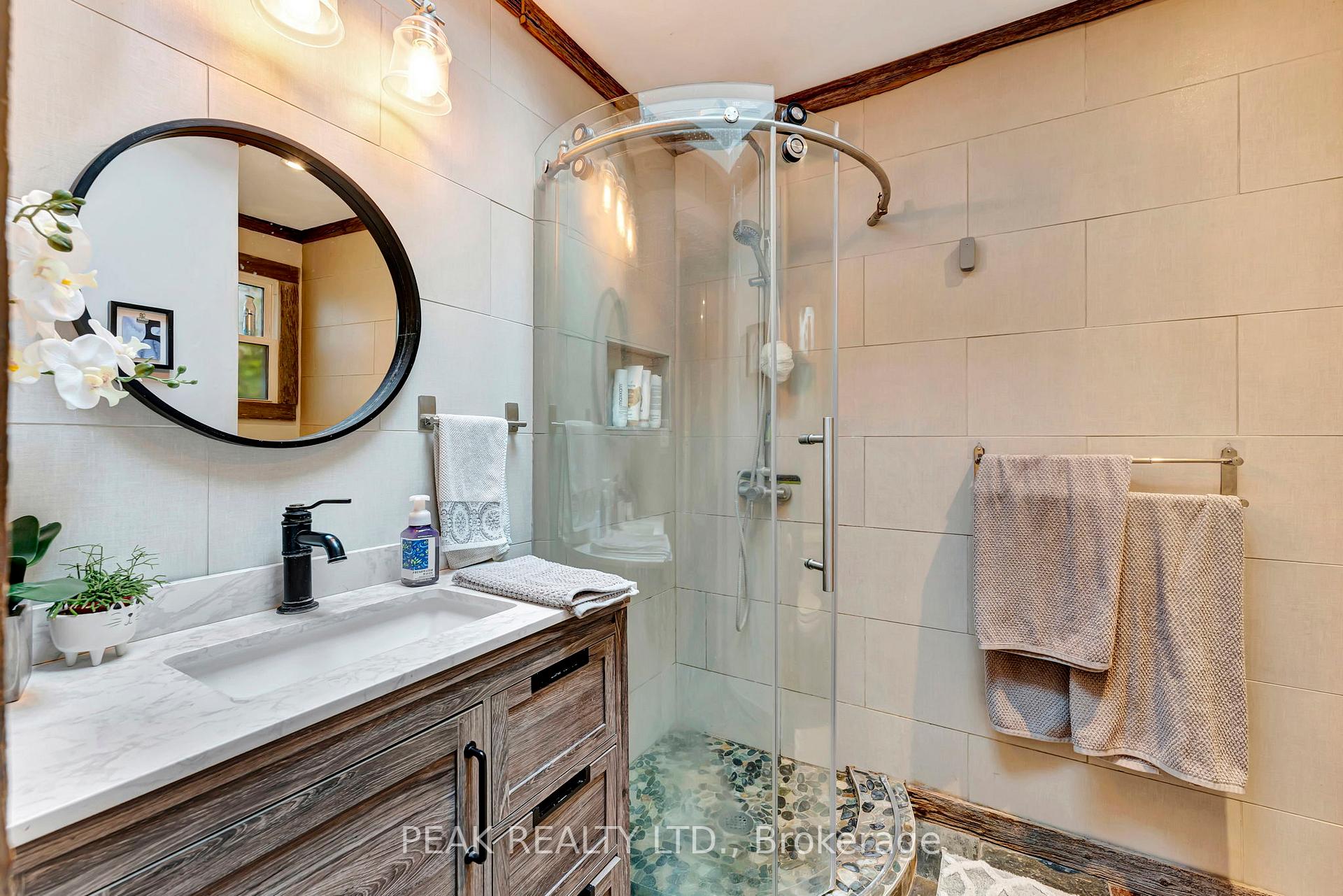 Photo 24 of 50 Jane Street, Brant, Paris — HOMEH