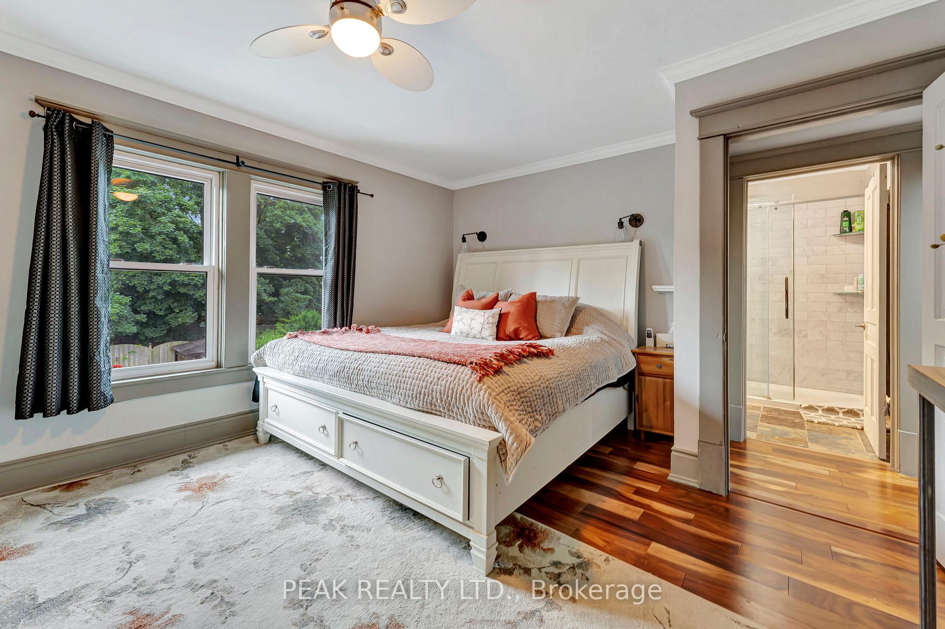 Photo 30 of 50 Jane Street, Brant, Paris — HOMEH