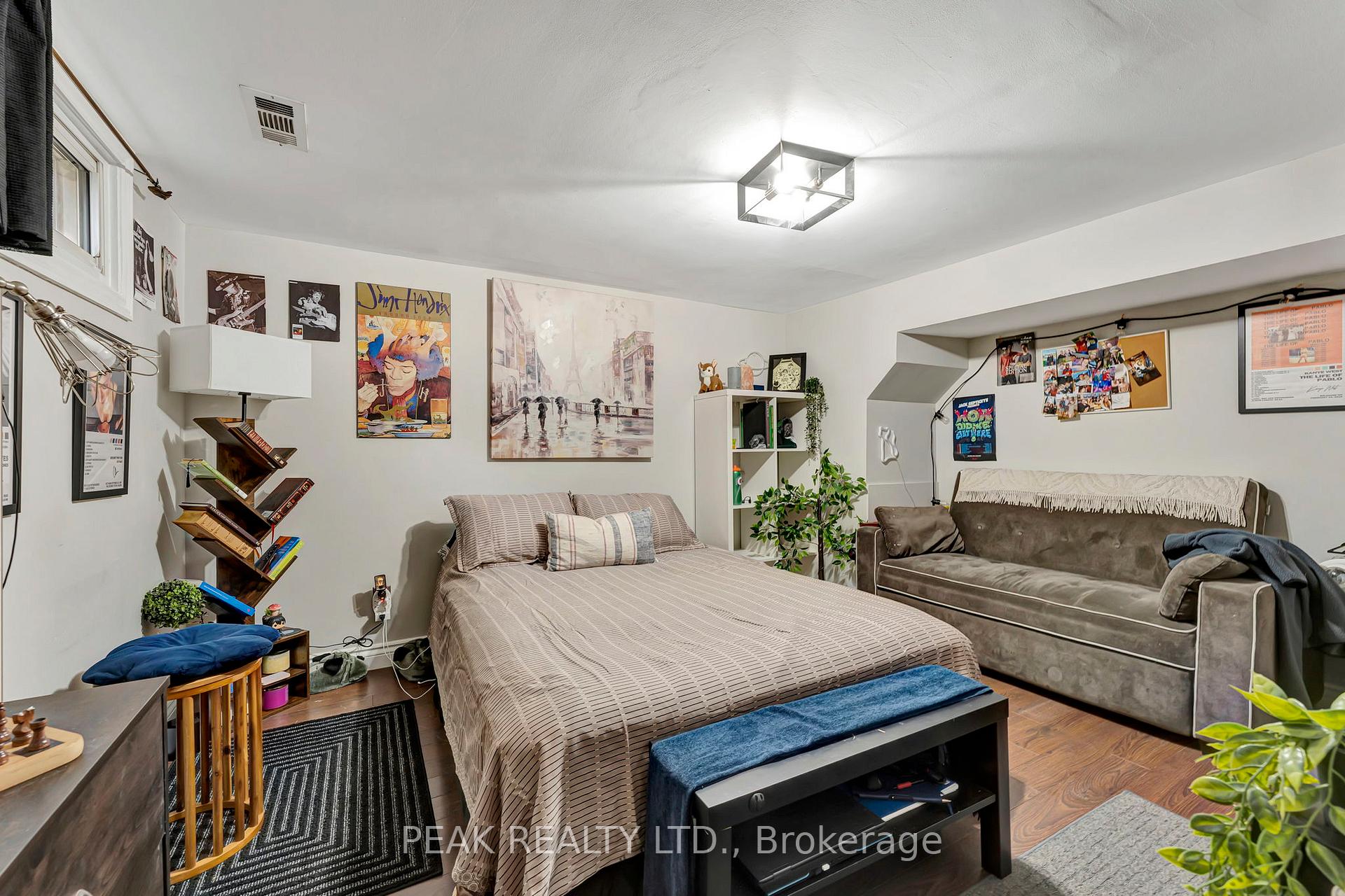 Photo 32 of 50 Jane Street, Brant, Paris — HOMEH