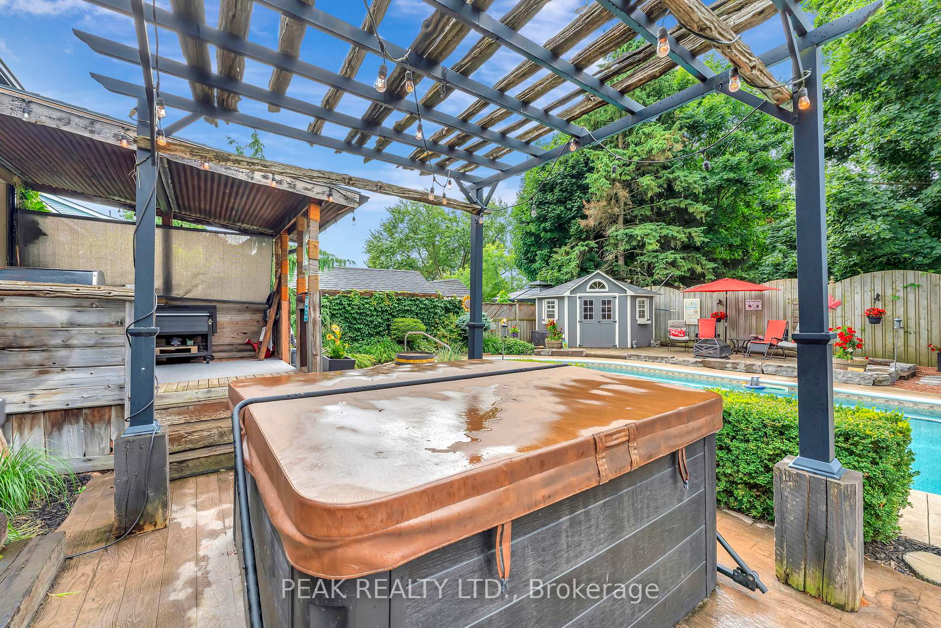 Photo 35 of 50 Jane Street, Brant, Paris — HOMEH