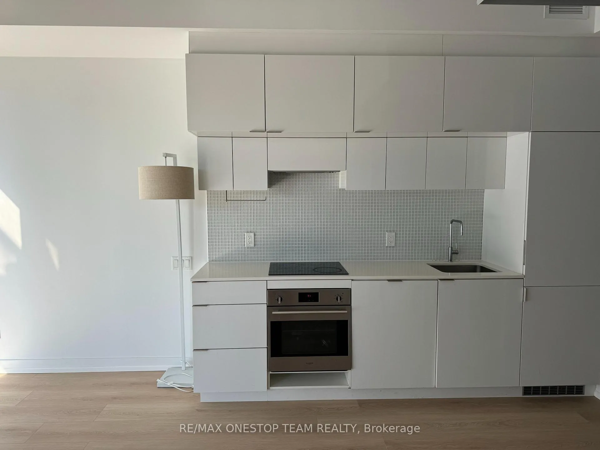 Photo 5 of Unit 1602, 185 Roehampton Avenue, Toronto, Mount Pleasant West — HOMEH