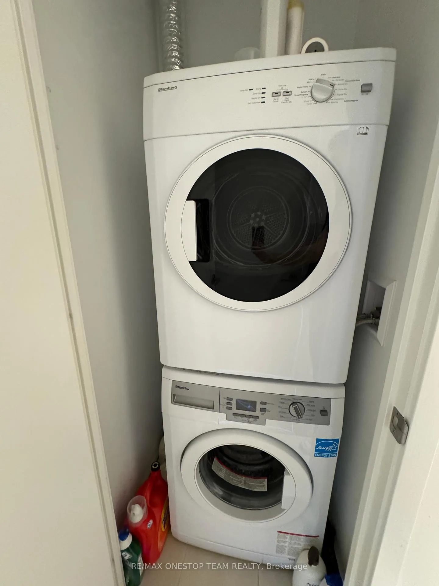 Photo 8 of Unit 1602, 185 Roehampton Avenue, Toronto, Mount Pleasant West — HOMEH