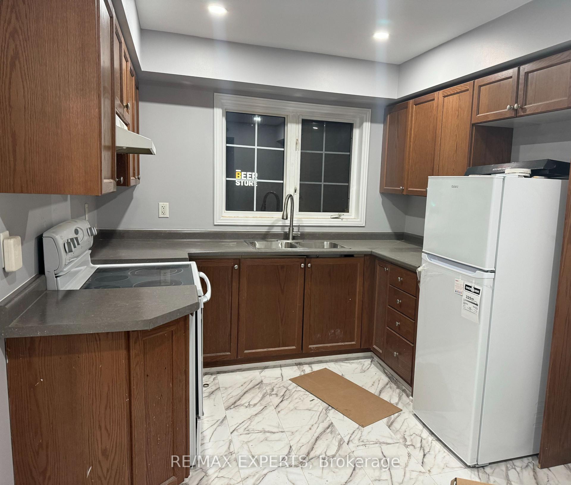 Photo 8 of Unit 8, 9699 Jane Street, Vaughan, Maple — HOMEH