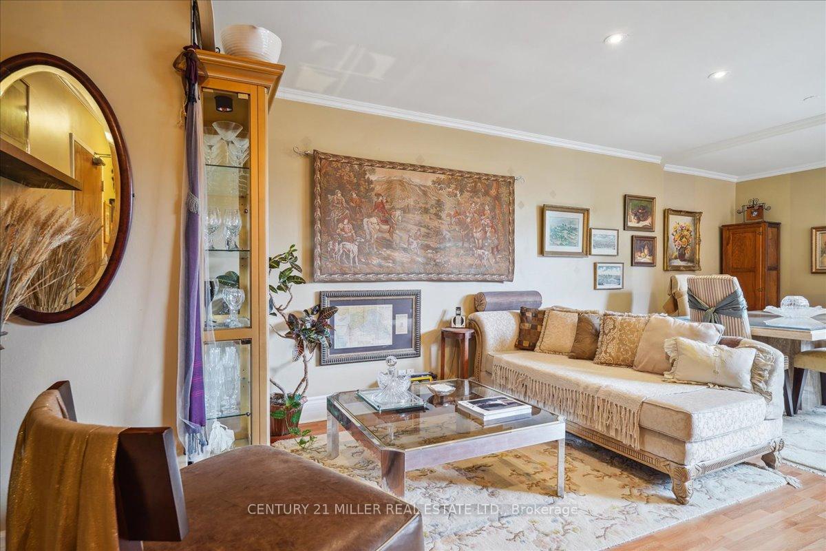 Photo 4 of Unit 103, 2550 Bathurst Street, Toronto, Forest Hill North — HOMEH