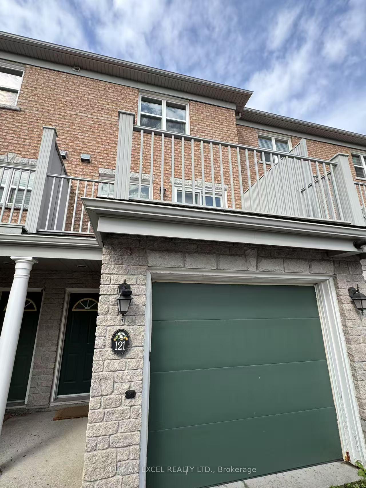 Photo 1 of 121 Pond Drive, Markham, Commerce Valley — HOMEH