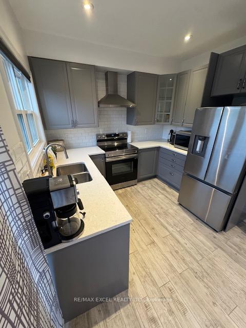 Photo 7 of 121 Pond Drive, Markham, Commerce Valley — HOMEH