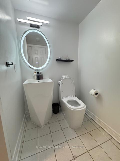 Photo 14 of 121 Pond Drive, Markham, Commerce Valley — HOMEH