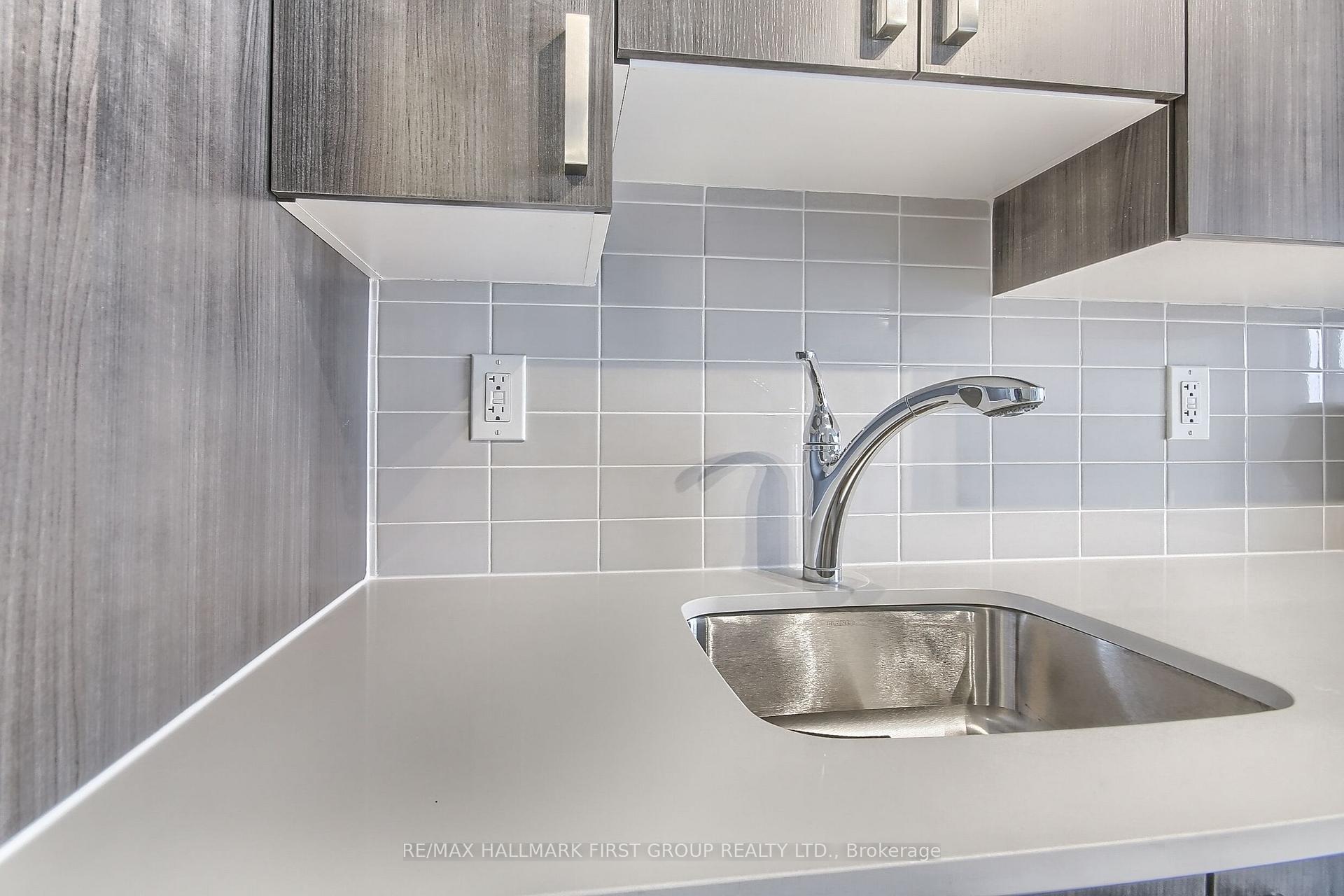 Photo 9 of Unit 908, 1480 Bayly Street, Pickering, Bay Ridges — HOMEH