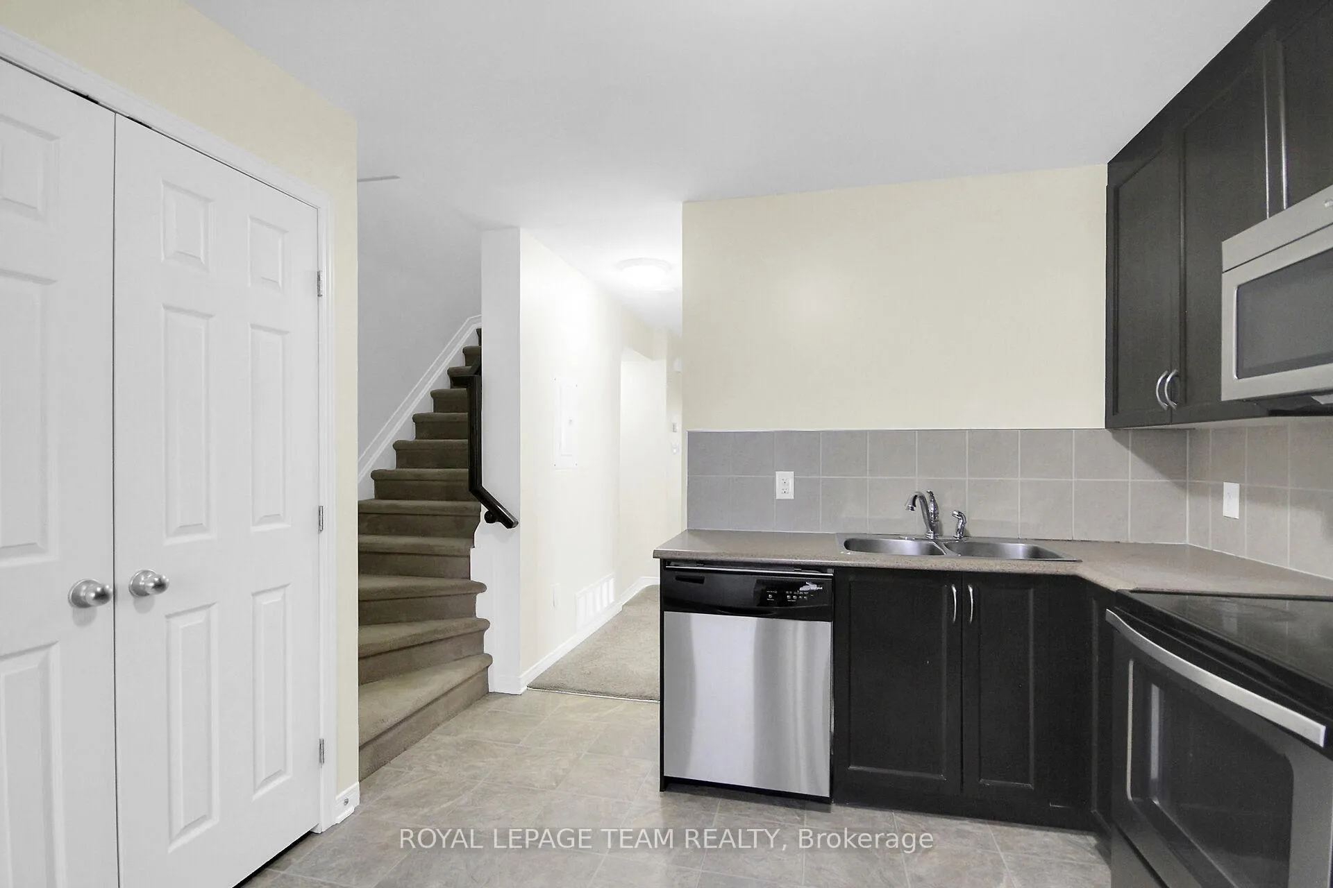Photo 23 of Unit 41, 204 Shanly Private, Ottawa, Barrhaven - Stonebridge — HOMEH
