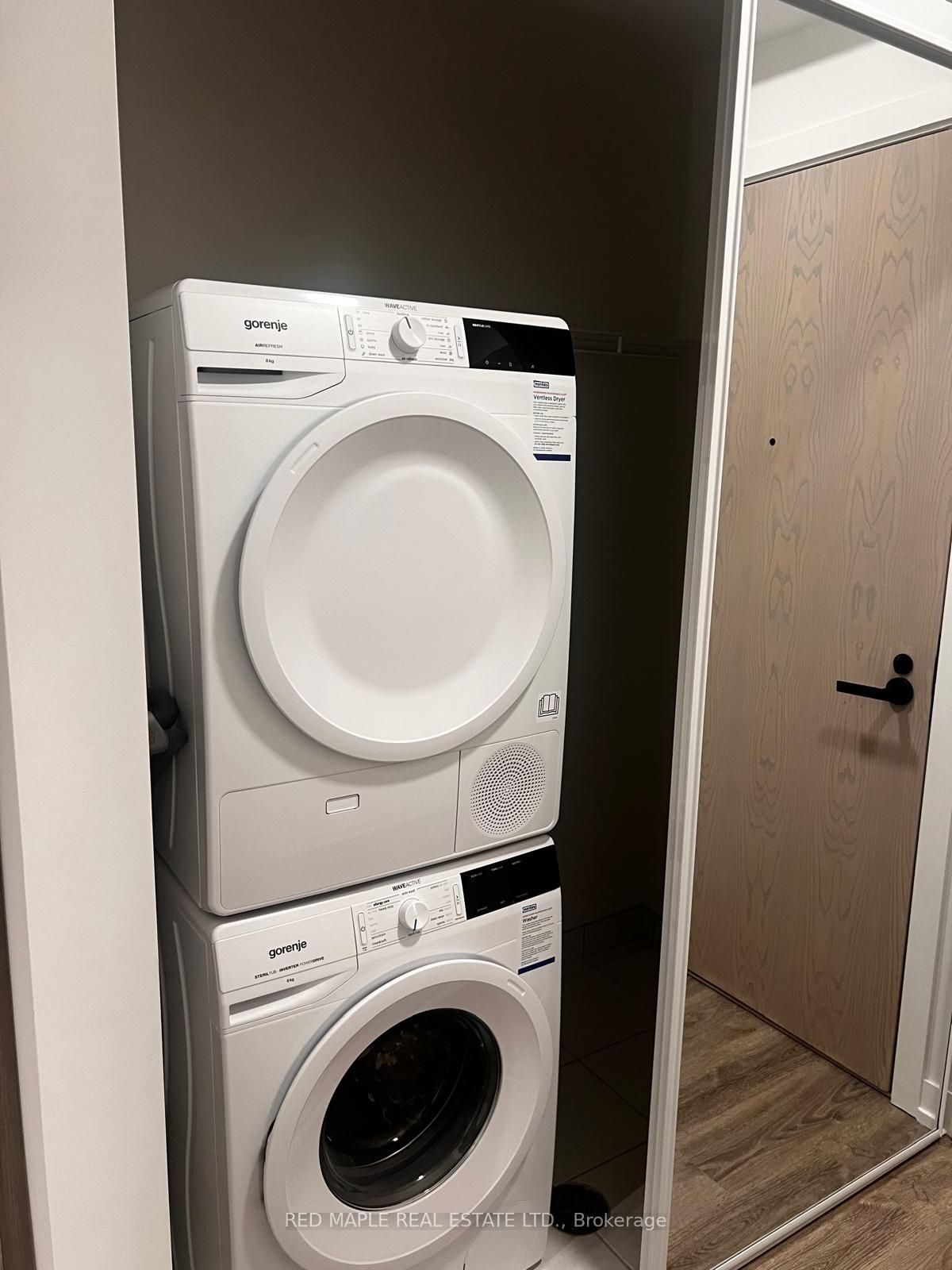 Photo 11 of Unit 3210, 8 Interchange Way, Vaughan, Vaughan Corporate Centre — HOMEH