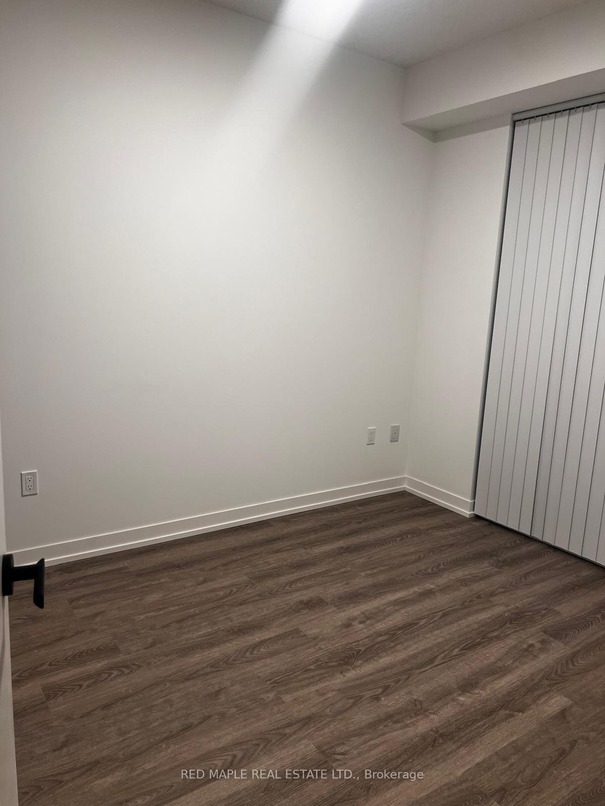 Photo 12 of Unit 3210, 8 Interchange Way, Vaughan, Vaughan Corporate Centre — HOMEH