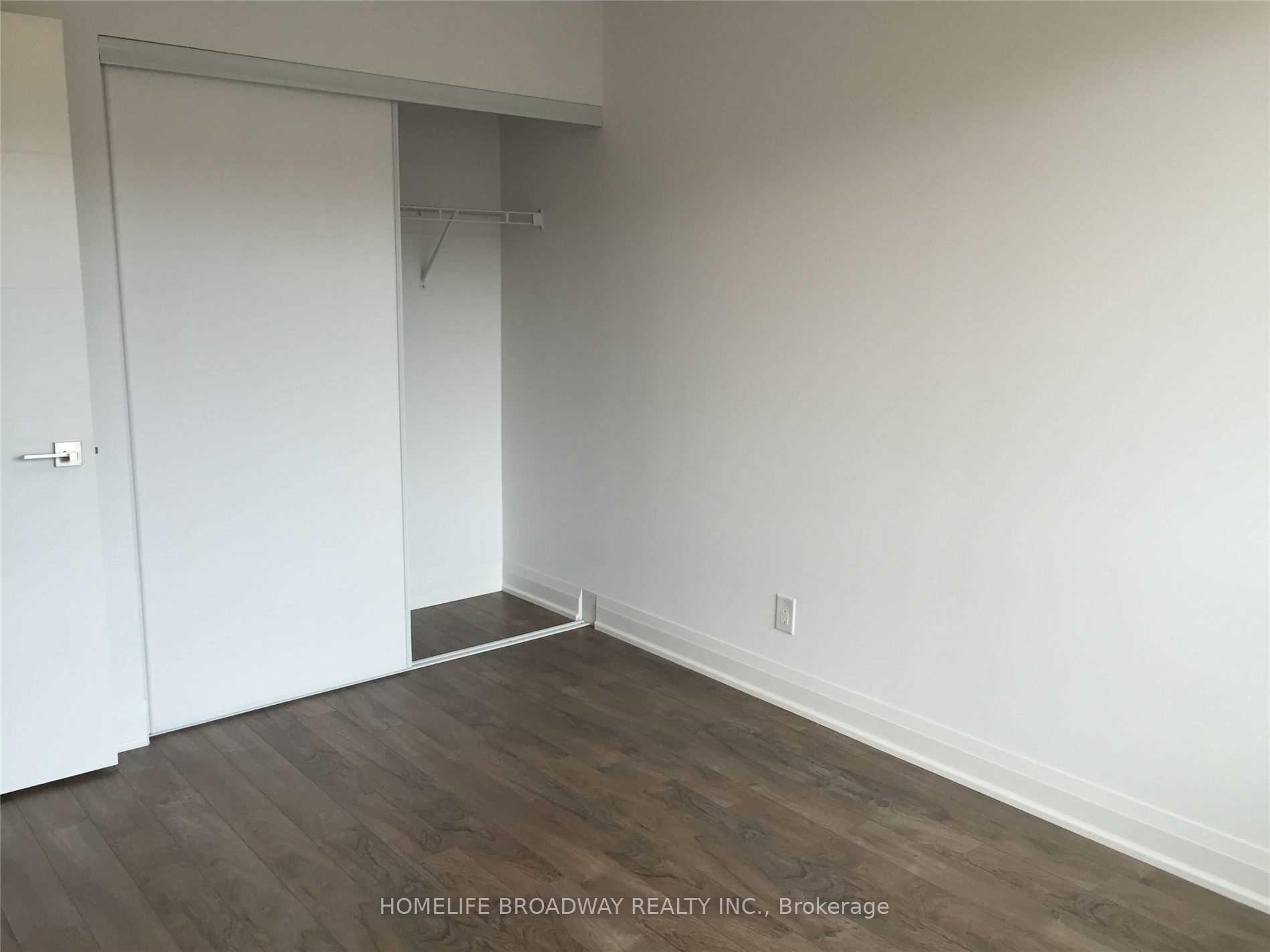 Photo 4 of Unit 801, 18 Uptown Drive, Markham, Unionville — HOMEH