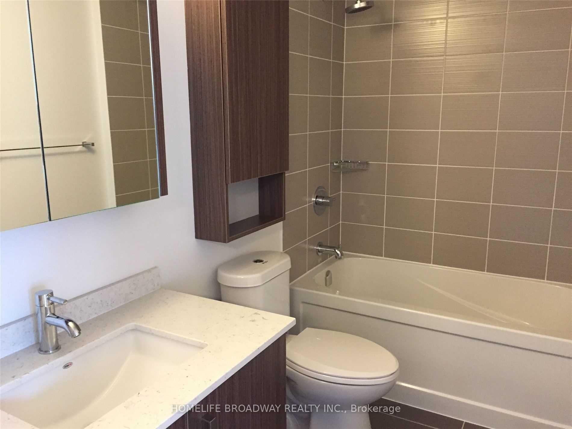 Photo 5 of Unit 801, 18 Uptown Drive, Markham, Unionville — HOMEH