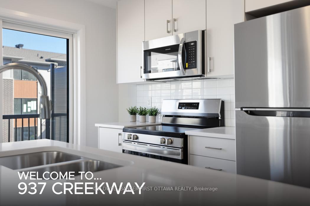 Front of 937 Creekway Private