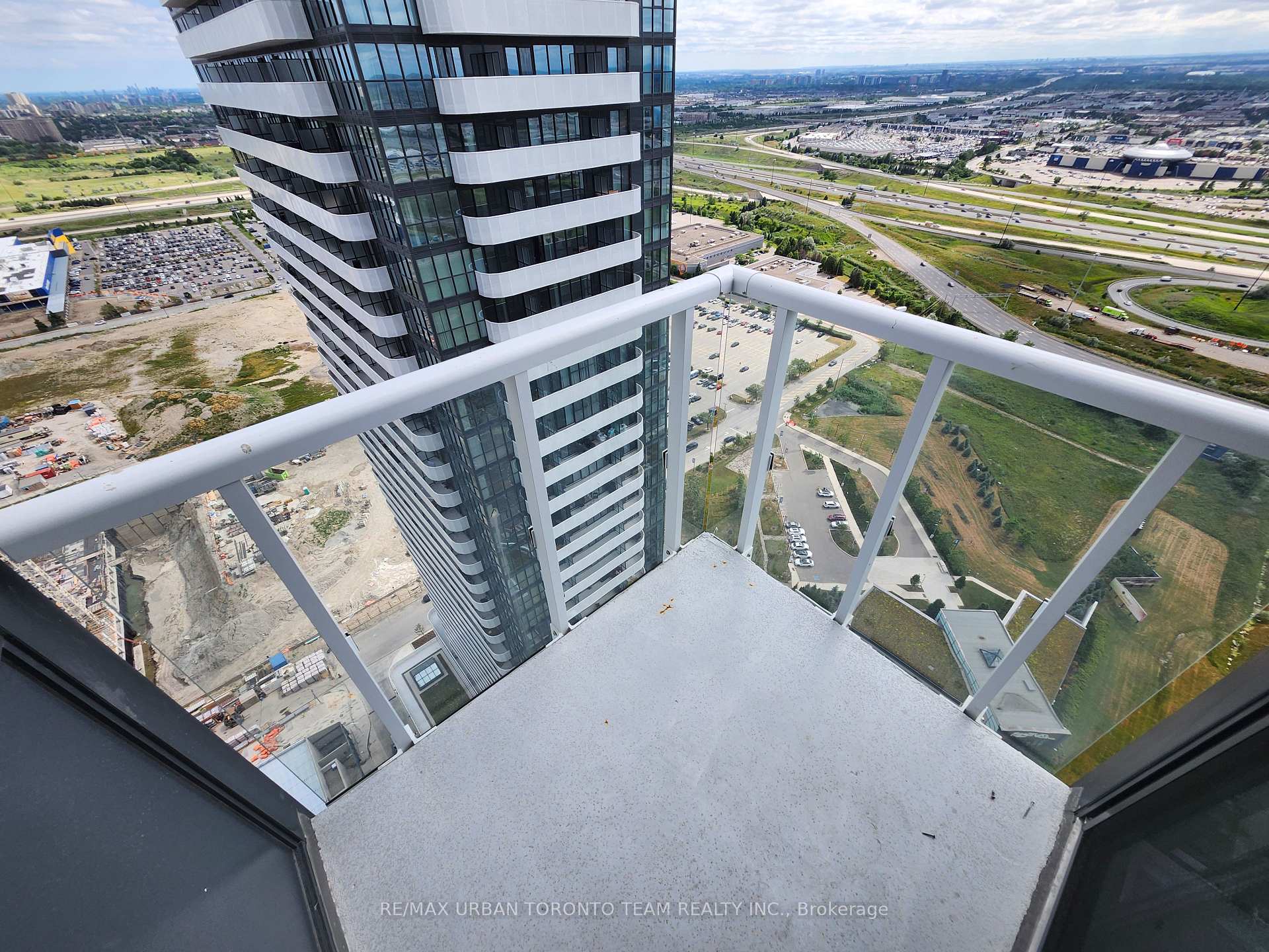 Photo 1 of Unit 3705, 225 Commerce Street, Vaughan, Vaughan Corporate Centre — HOMEH