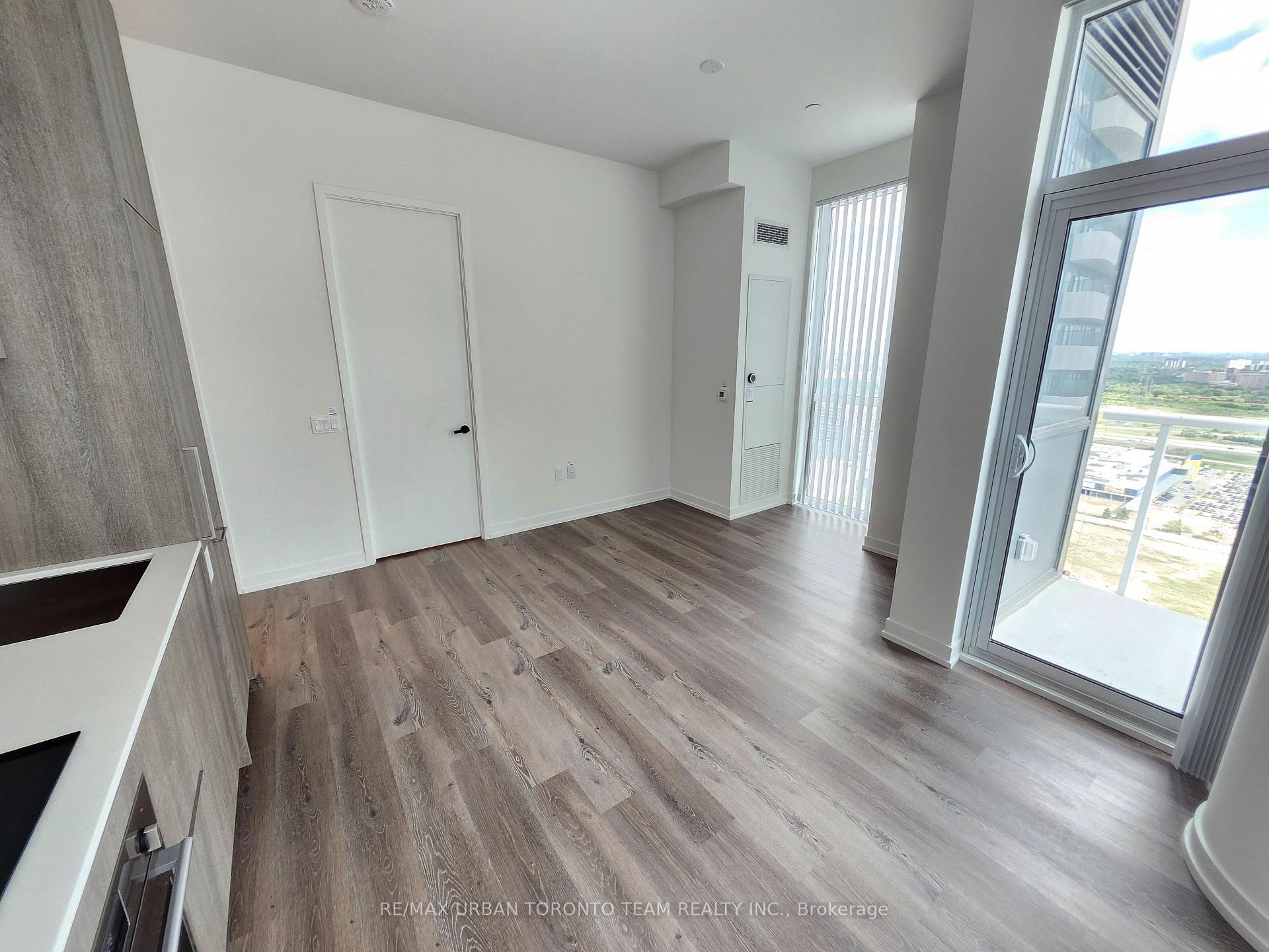 Photo 3 of Unit 3705, 225 Commerce Street, Vaughan, Vaughan Corporate Centre — HOMEH