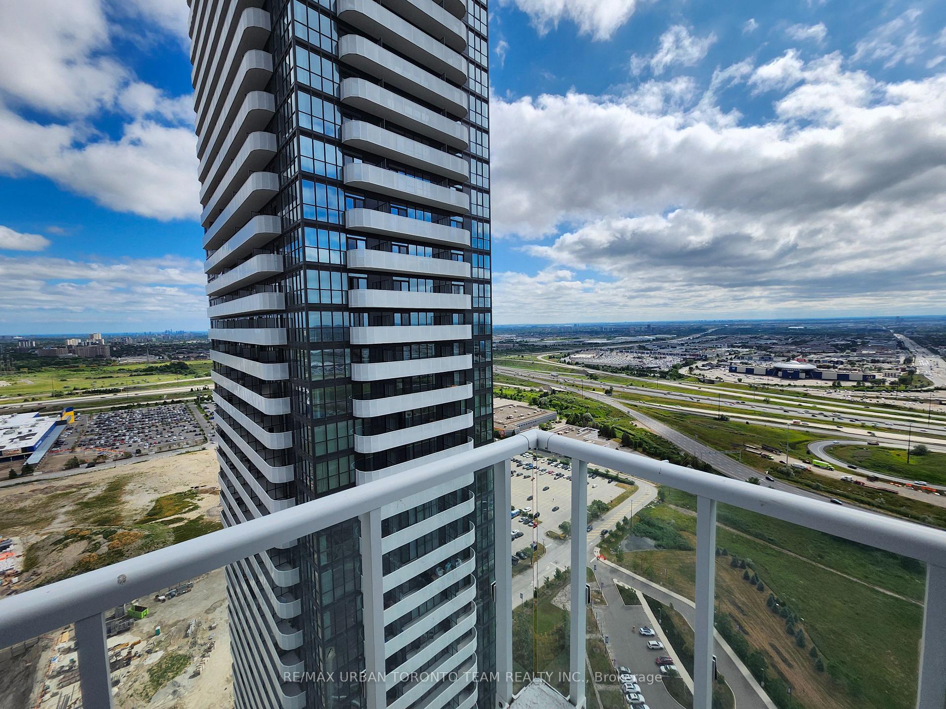 Photo 6 of Unit 3705, 225 Commerce Street, Vaughan, Vaughan Corporate Centre — HOMEH