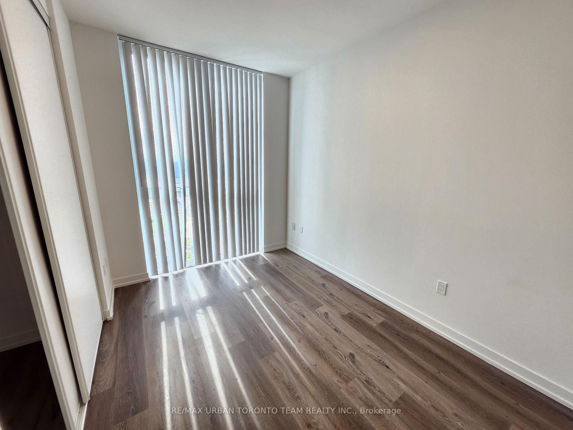 Photo 8 of Unit 3705, 225 Commerce Street, Vaughan, Vaughan Corporate Centre — HOMEH