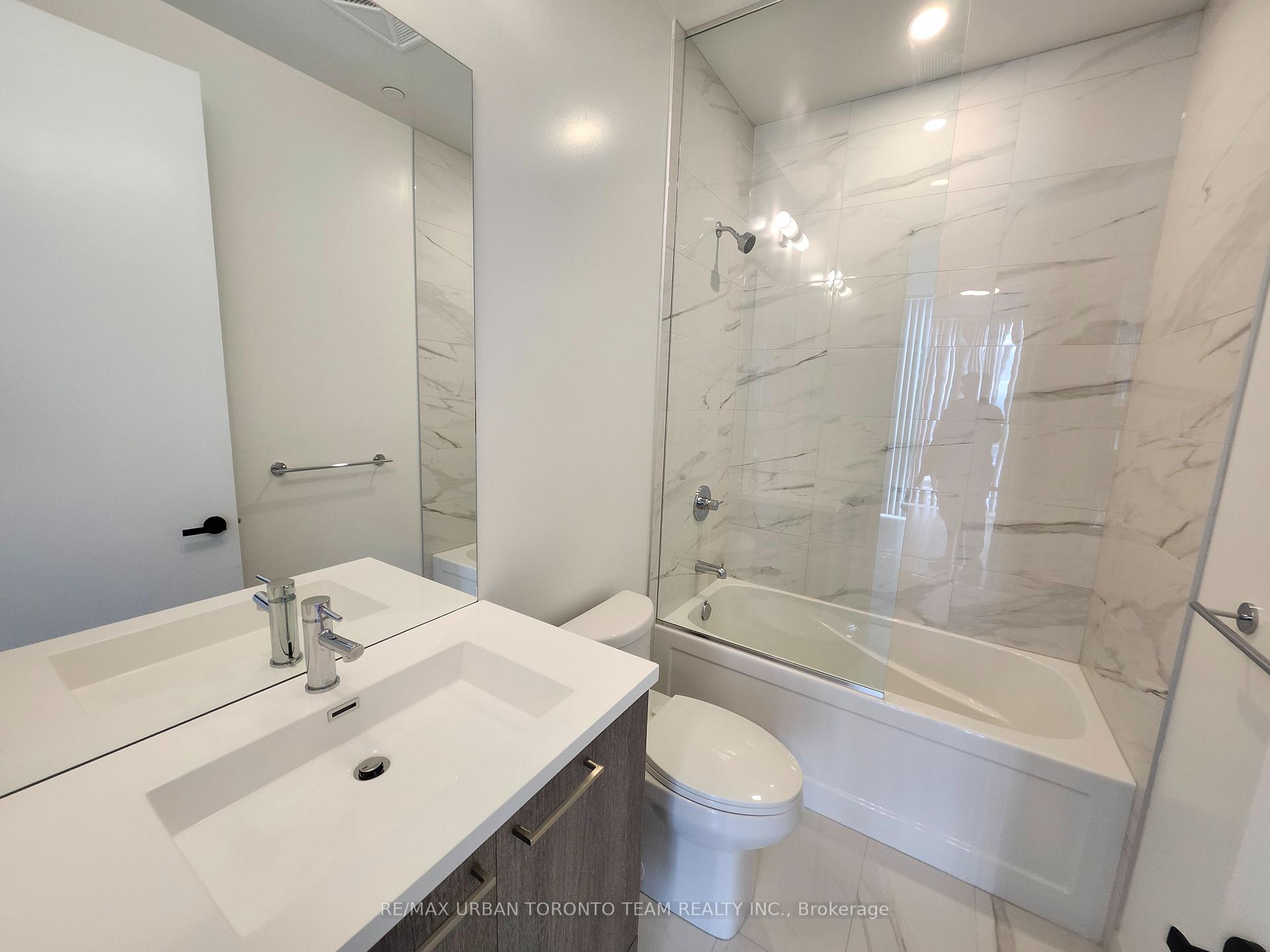 Photo 9 of Unit 3705, 225 Commerce Street, Vaughan, Vaughan Corporate Centre — HOMEH